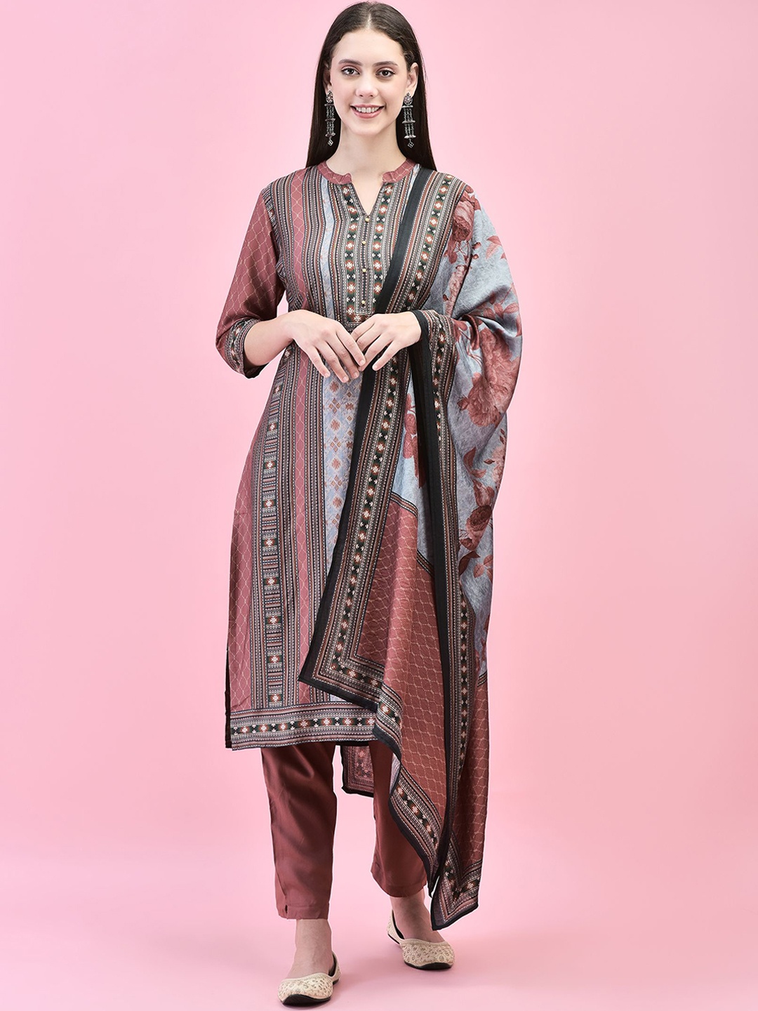 

Shree Geometric Printed Liva Straight Kurta & Trousers With Dupatta, Maroon