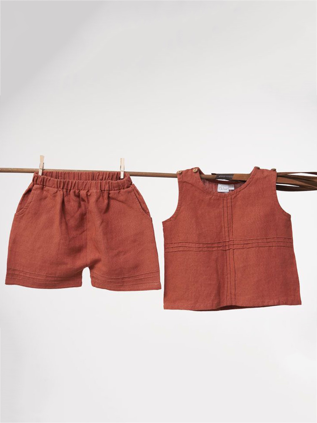 

CHI LINEN CLOTHING Unisex Kids Linen Shorts, Maroon