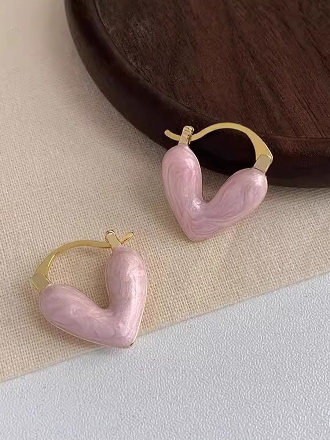 

FIMBUL Stainless Steel Gold-Plated Anti-Allergy Heart Shaped Hoop Earrings