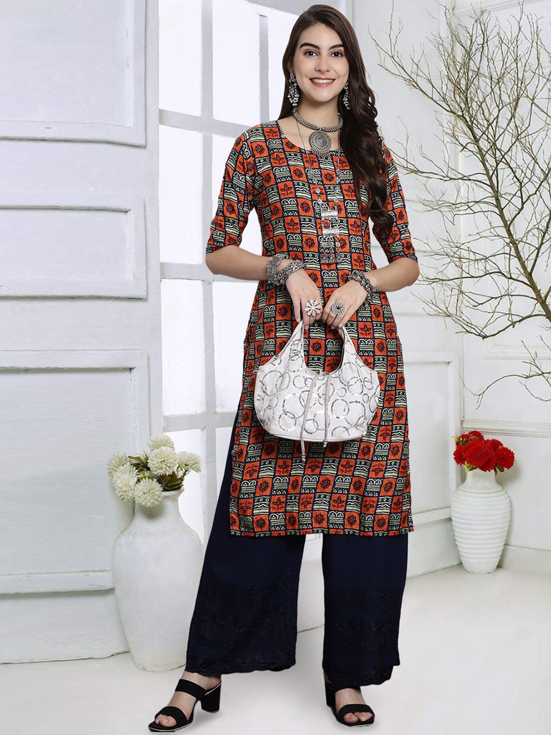 

7Threads Floral Printed Round Neck Straight Kurta, Red