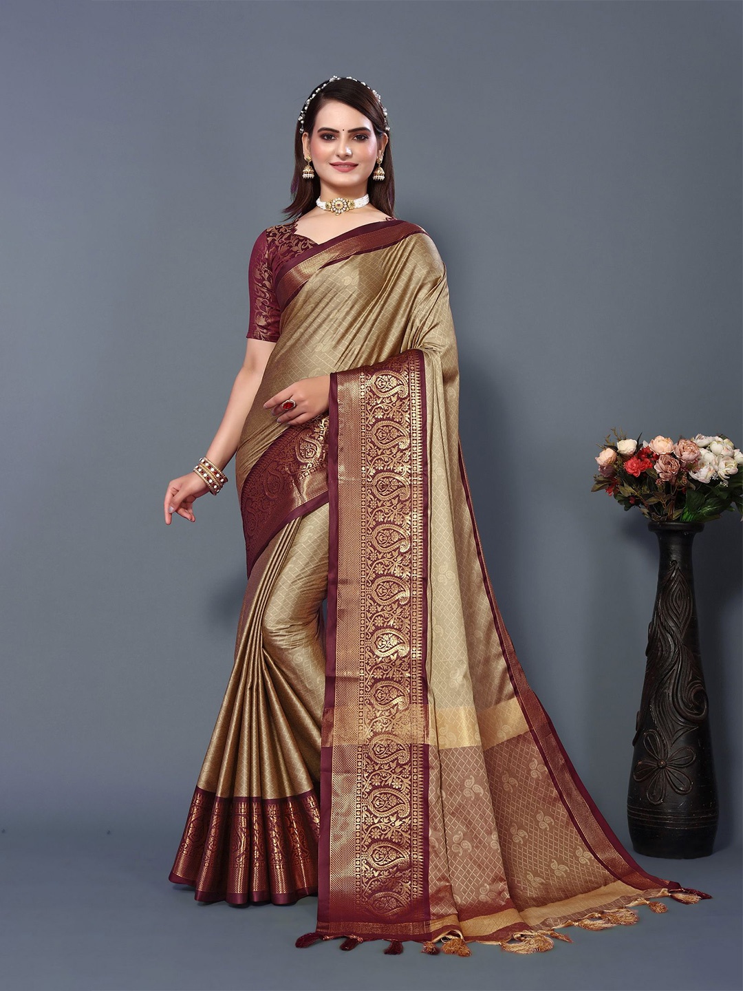 

Ekta Textiles Ethnic Motifs Zari Silk Cotton Banarasi Saree, Beige