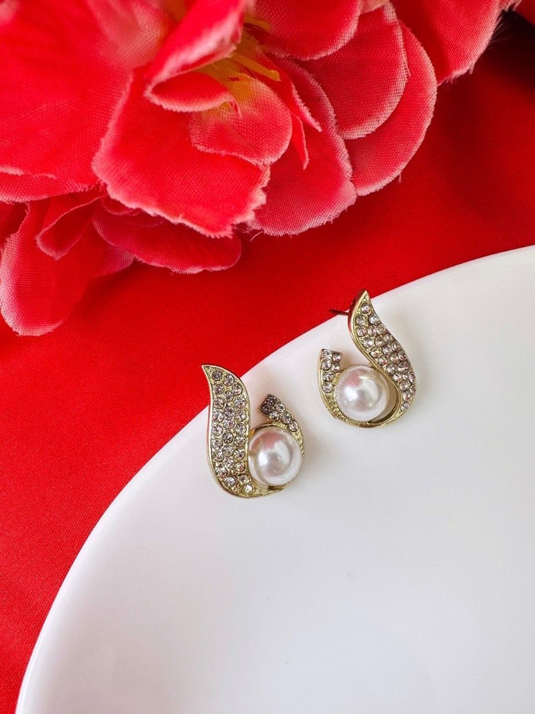 

AMADA JEWELS Gold-Plated Stone Studded & Beaded Tear Shaped Studs Earrings