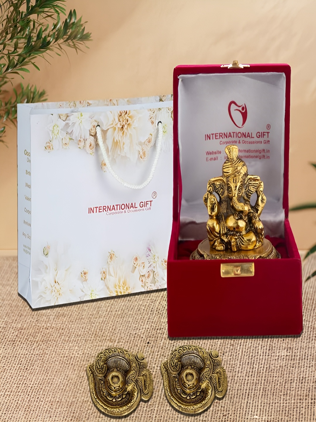 

INTERNATIONAL GIFT Gold-Toned 3 Pieces Pagdi Ganesha Idol & Diya With Box