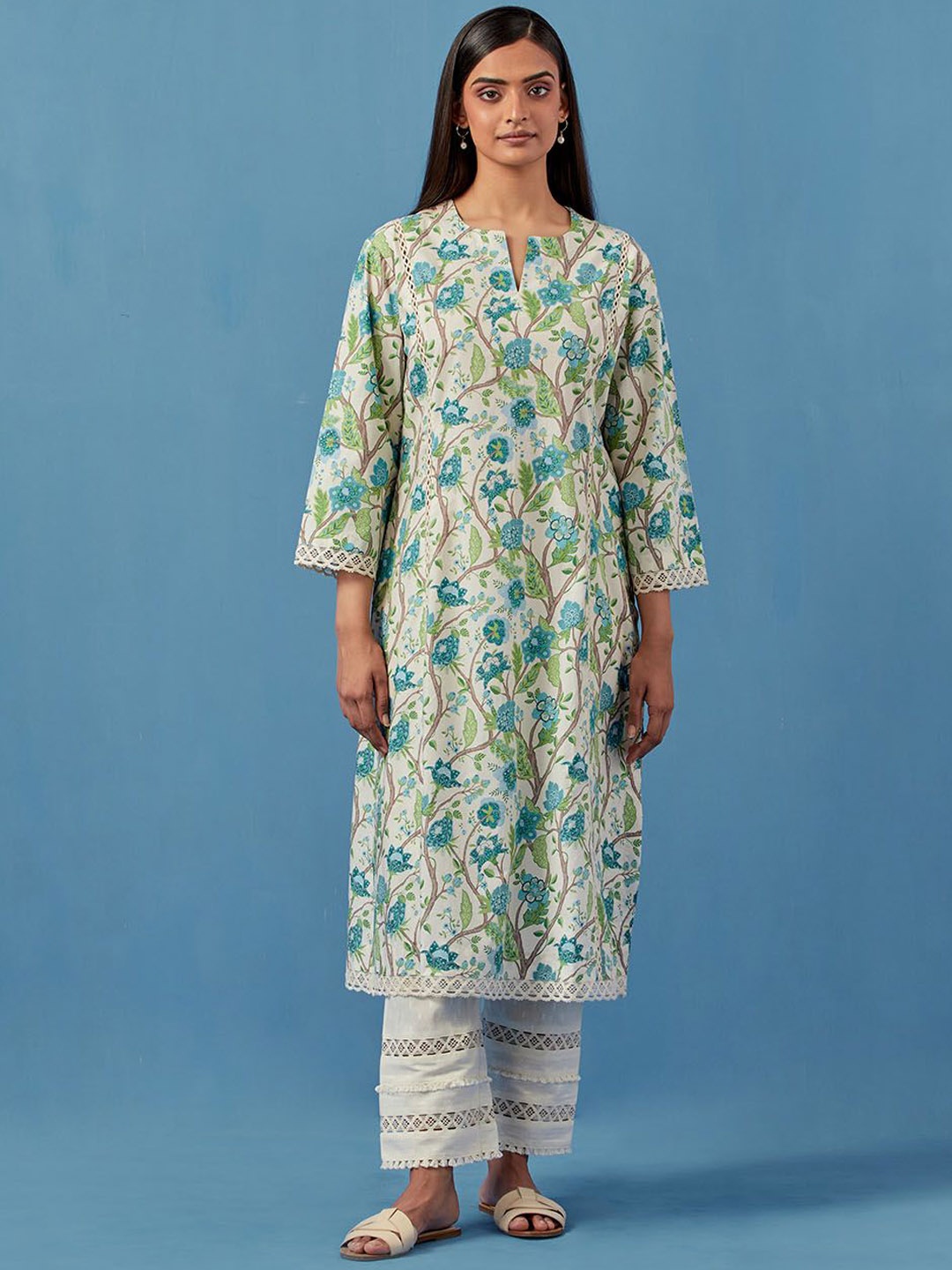 

Sage Saga Floral Printed Pure Cotton Straight Kurta & Trousers With Dupatta, Green