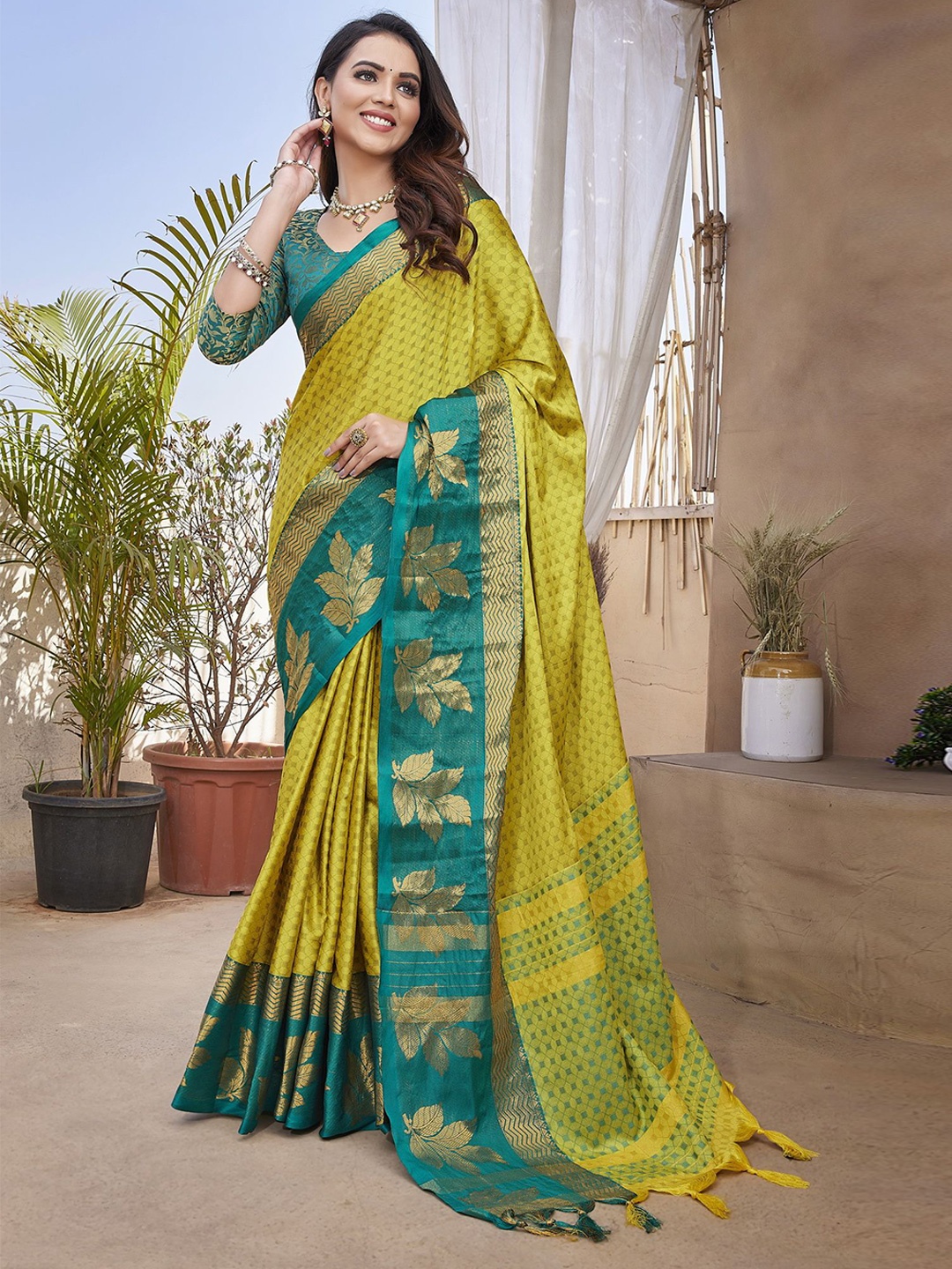 

Ekta Textiles Ethnic Motifs Zari Banarasi Saree, Yellow