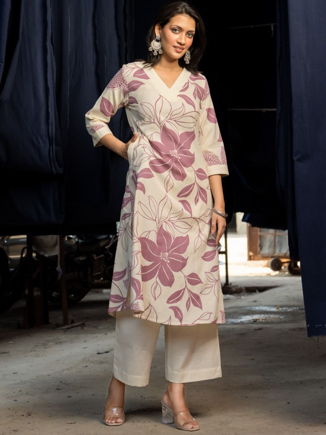 

KALINI Floral Printed Pure Cotton A-Line Kurta with Palazzos, Off white