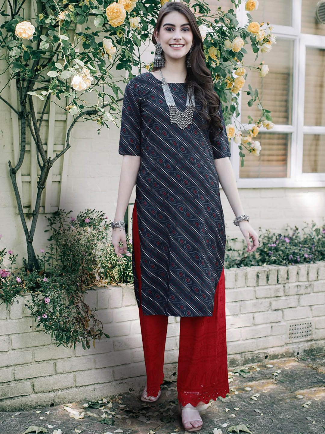 

7Threads Bandhani Printed Round Neck Crepe Straight Kurta, Navy blue