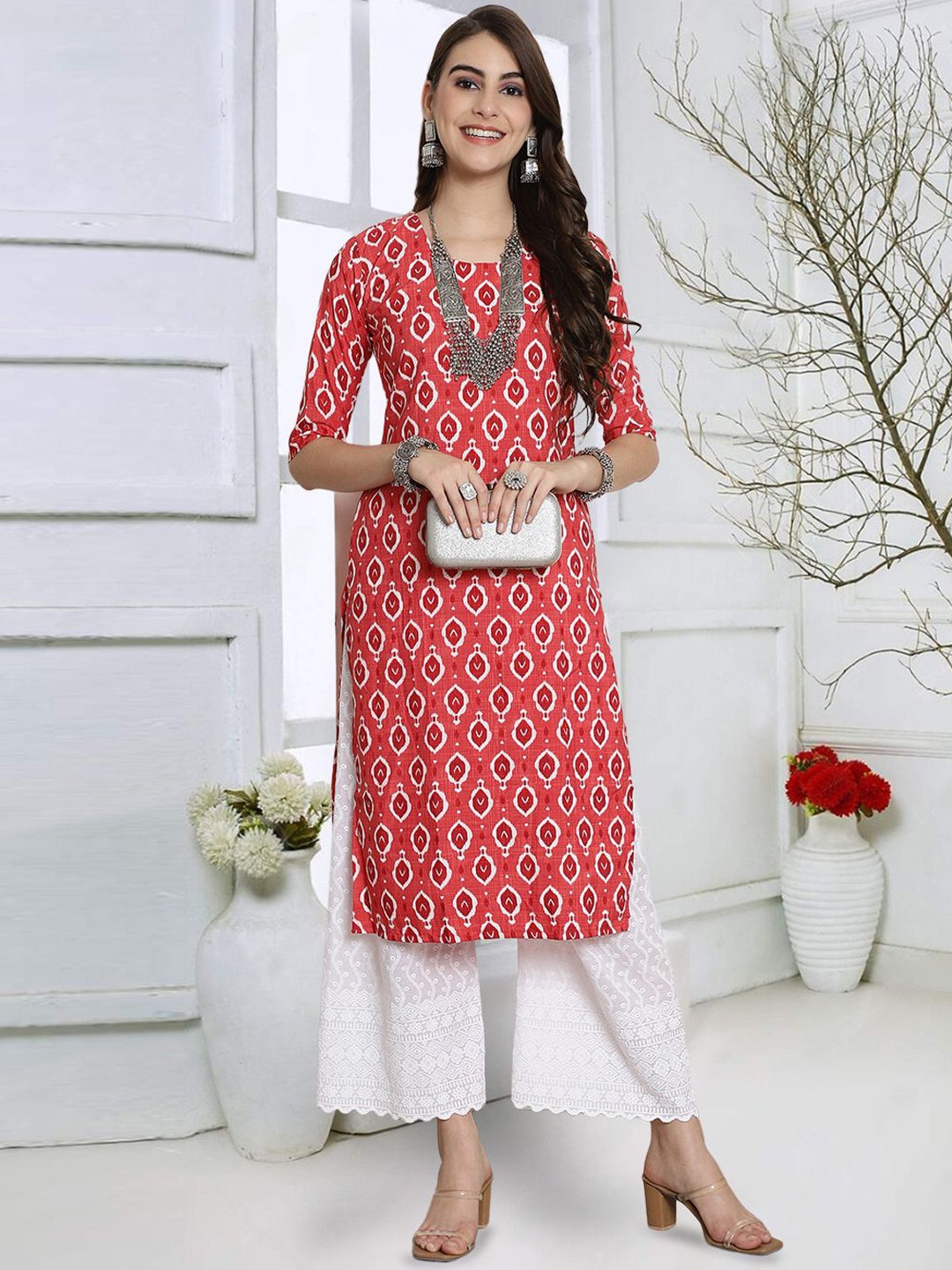 

7Threads Geometric Printed Round Neck Straight Kurta, Red