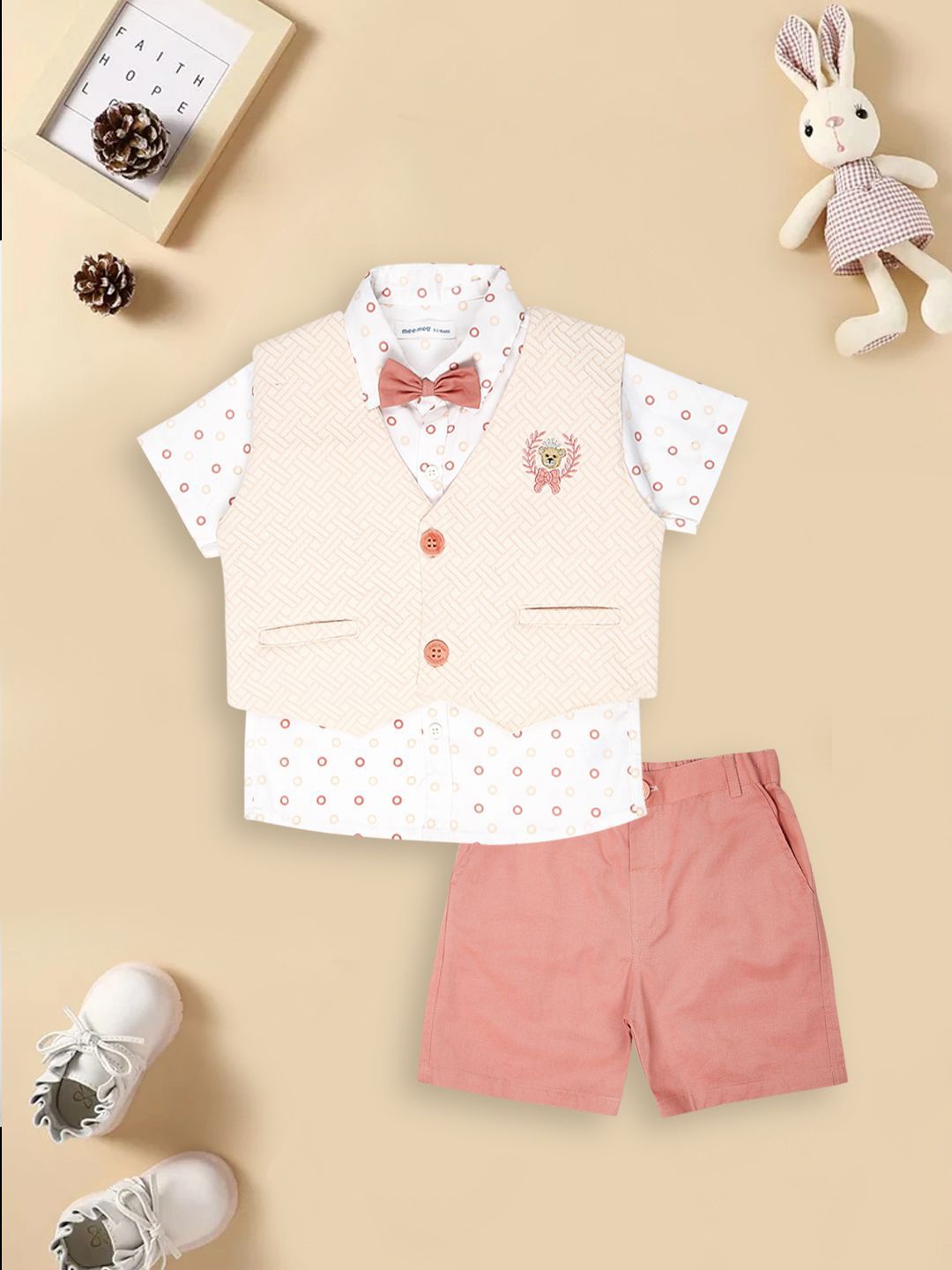 

MeeMee Boys Printed Shirt With Shorts & Waistcoat, Pink