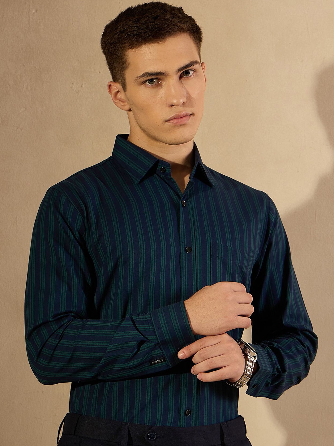 

DENNISON Men Smart Spread Collar Tartan Checked Cotton Formal Shirt, Navy blue