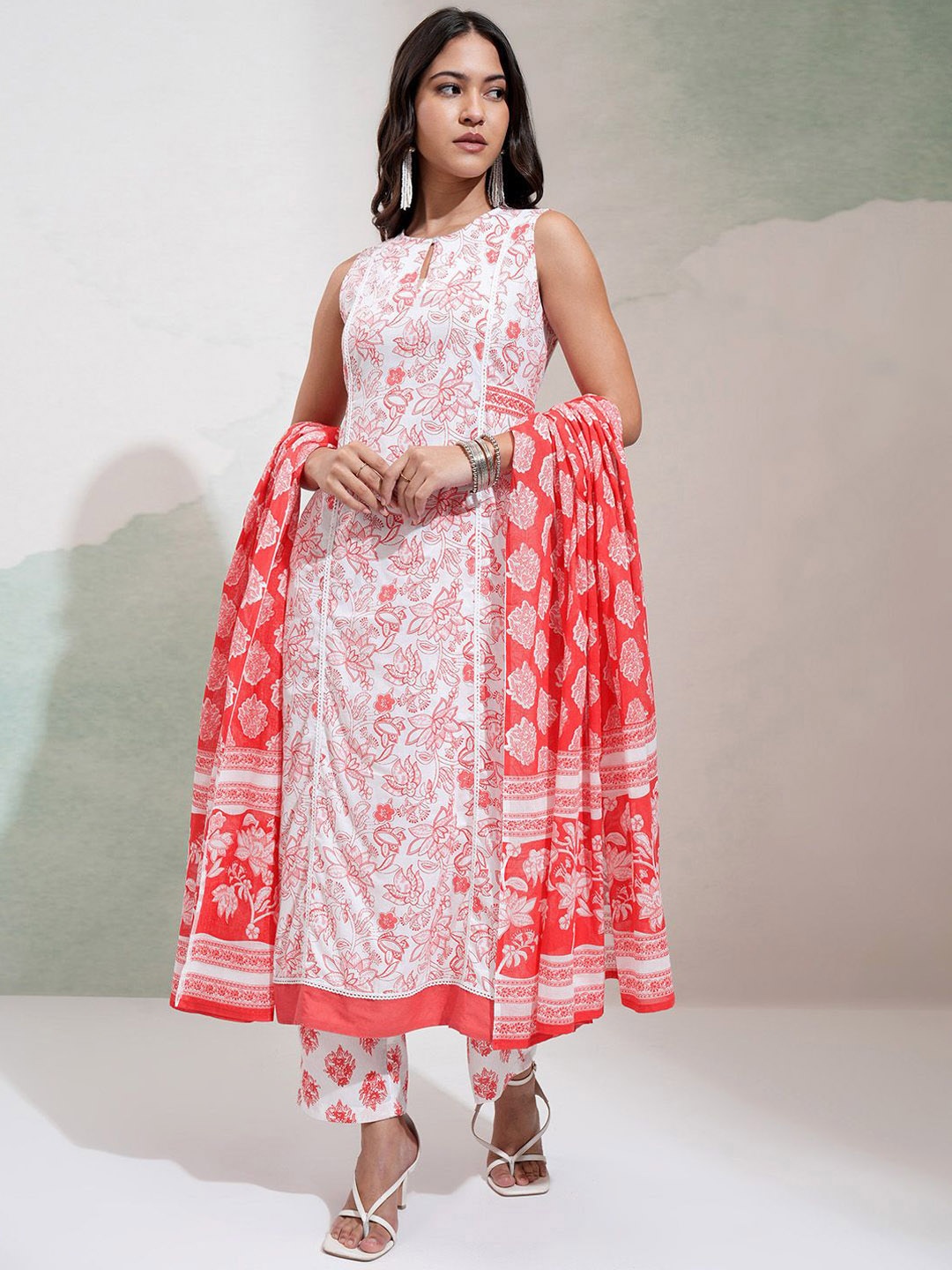 

Vishudh Floral Printed Keyhole Neck Pure Cotton Straight Kurta & Trousers With Dupatta, White