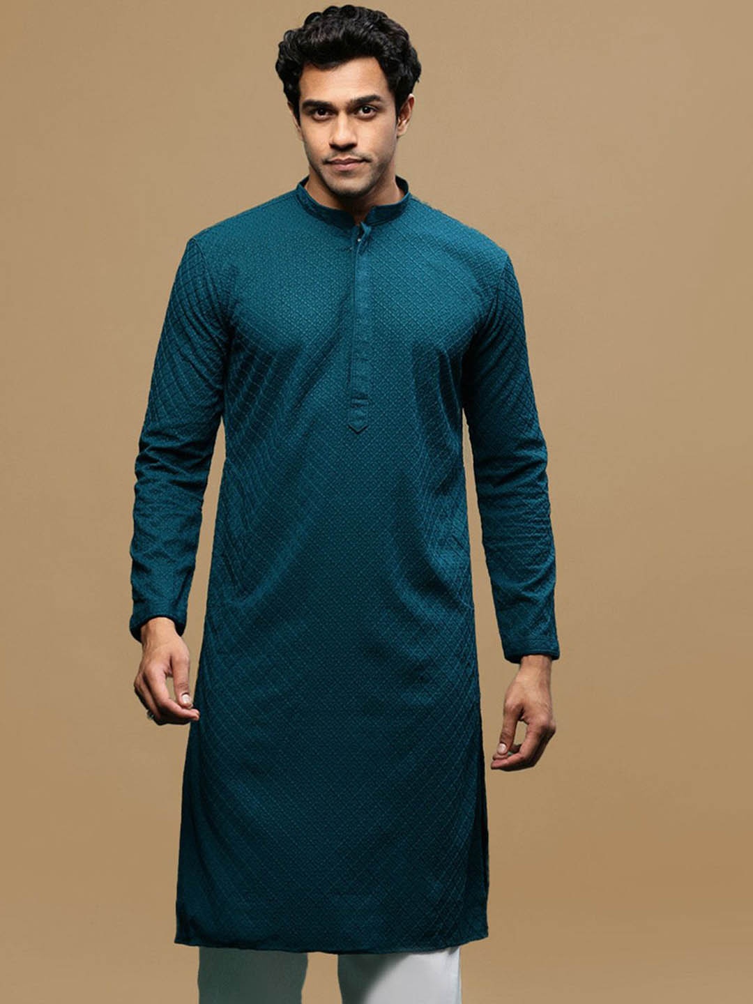 

Sanwara Geometric Embroidered Chikankari Cotton Straight Kurta, Green