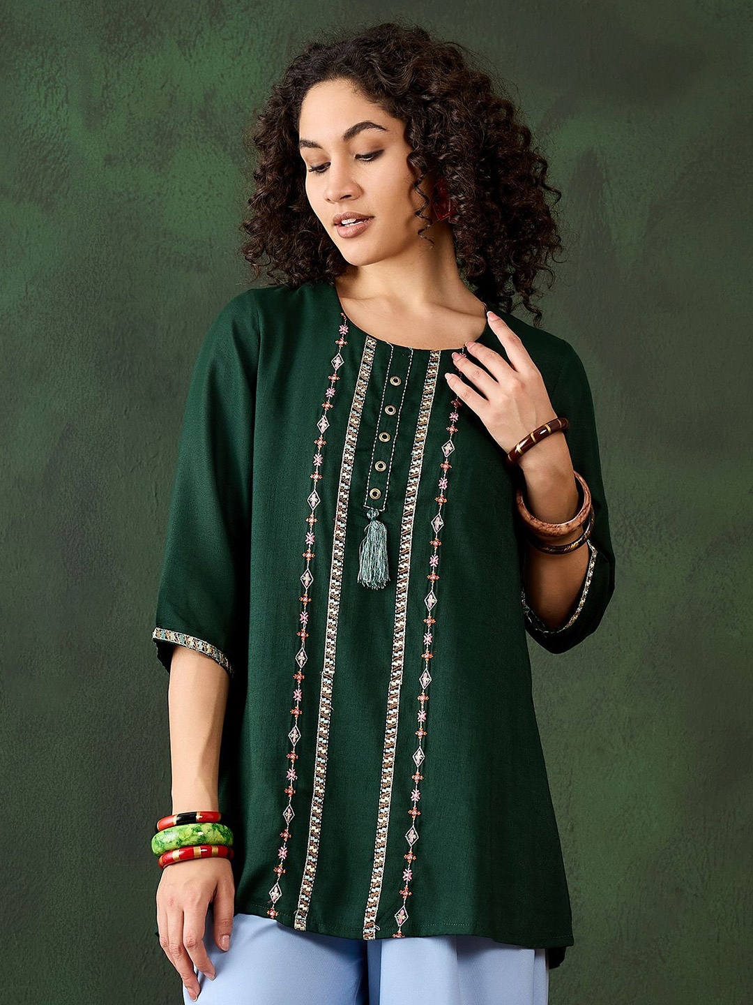 

Sangria Women Ethnic Motifs Embroidered Round Neck Top, Green