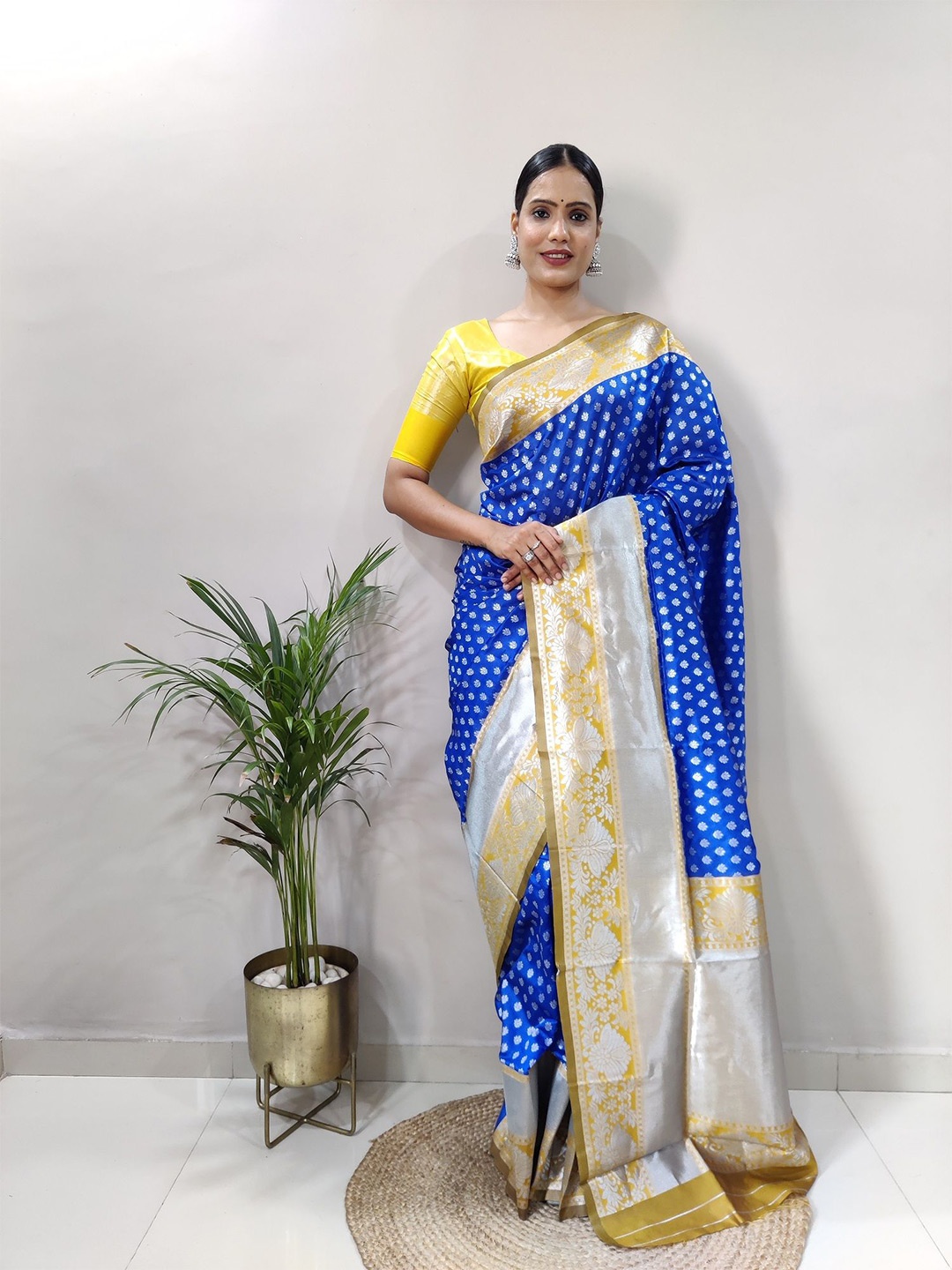 

Aika Ethnic Motifs Zari Pure Silk Kanjeevaram Saree, Blue