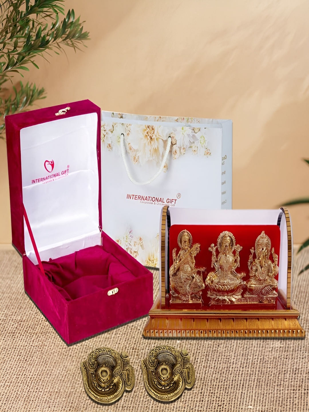 

INTERNATIONAL GIFT 3Pcs Bronze & Red Home Gift Sets