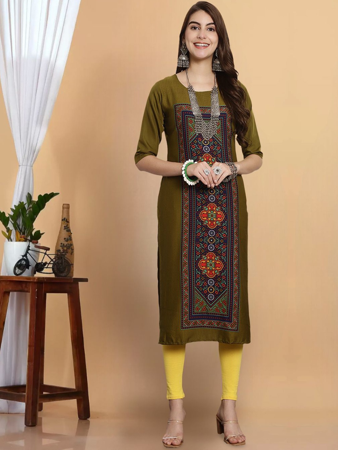 

7Threads Geometric Printed Round Neck Regular Crepe Straight Kurta, Olive