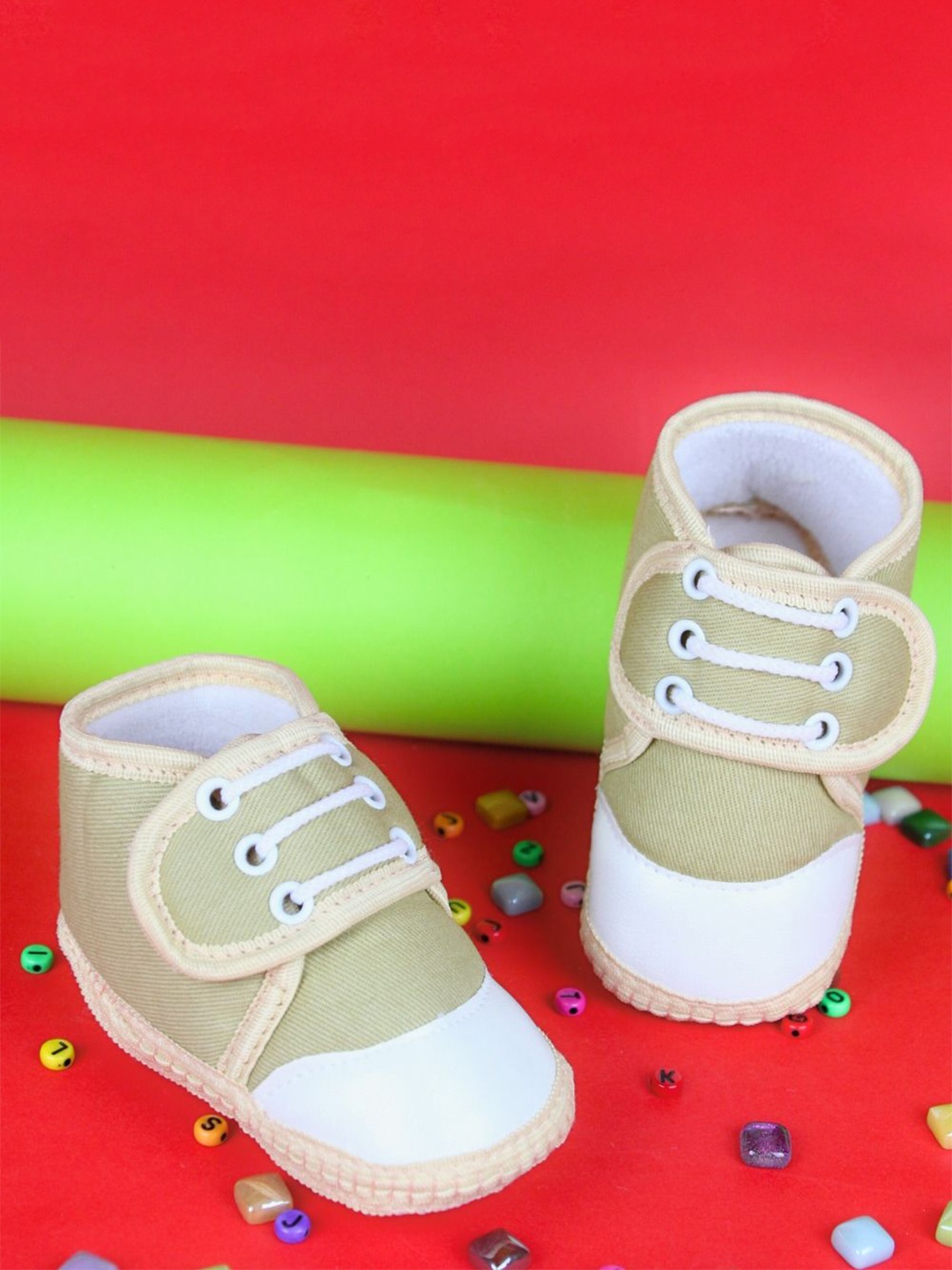 

NESKA MODA Unisex Kids Cotton Booties, Beige