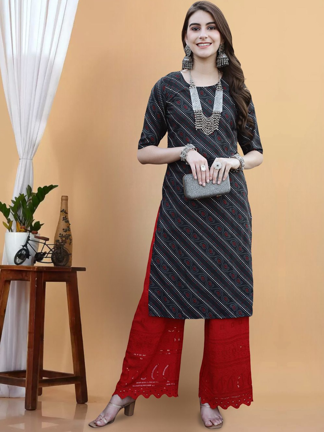 

7Threads Ethnic Motifs Printed Round Neck Straight Kurta, Grey