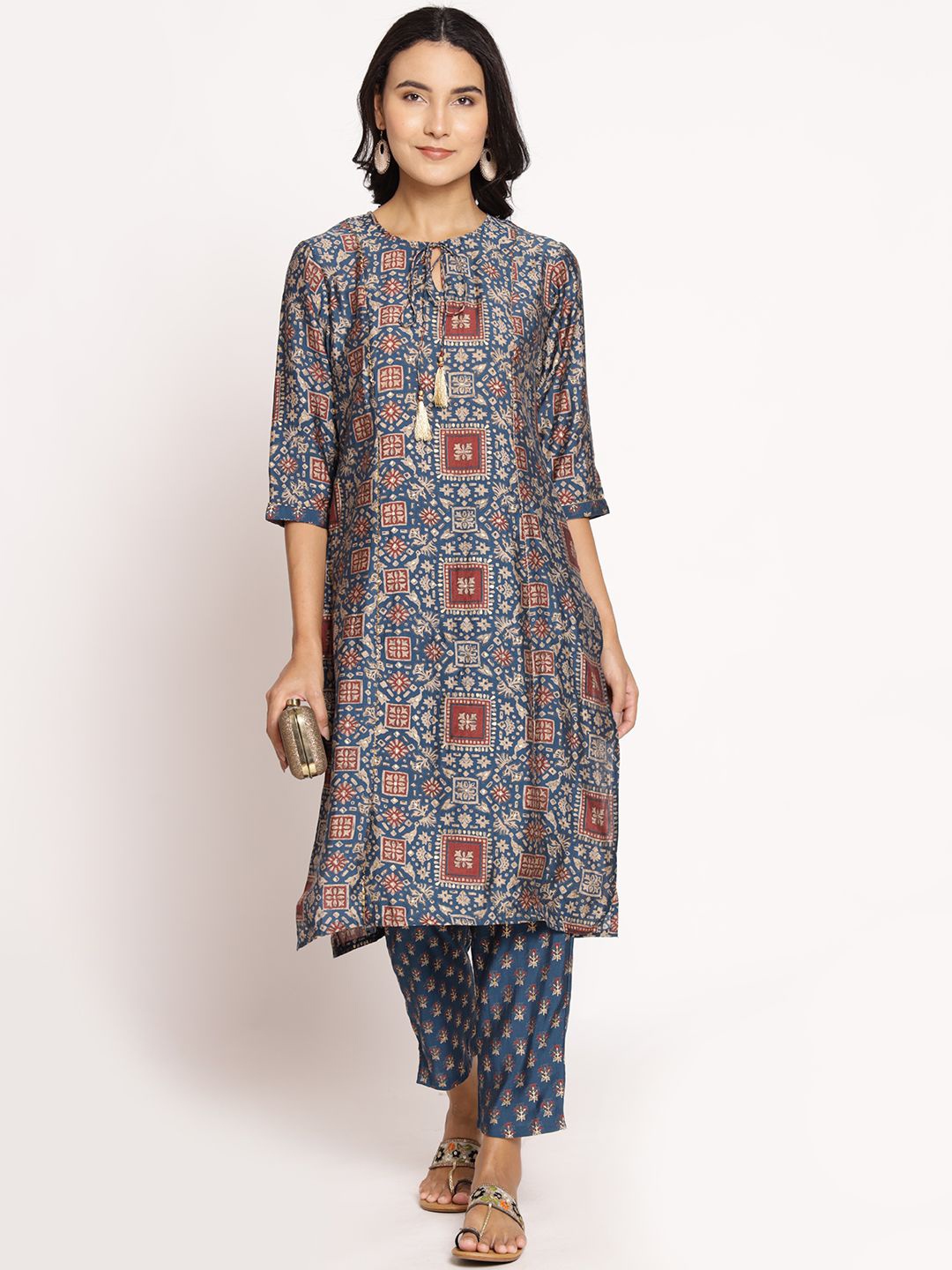 

Shree Geometric Printed Regular Chanderi Silk Gotta Patti Straight Kurta with Trousers, Blue