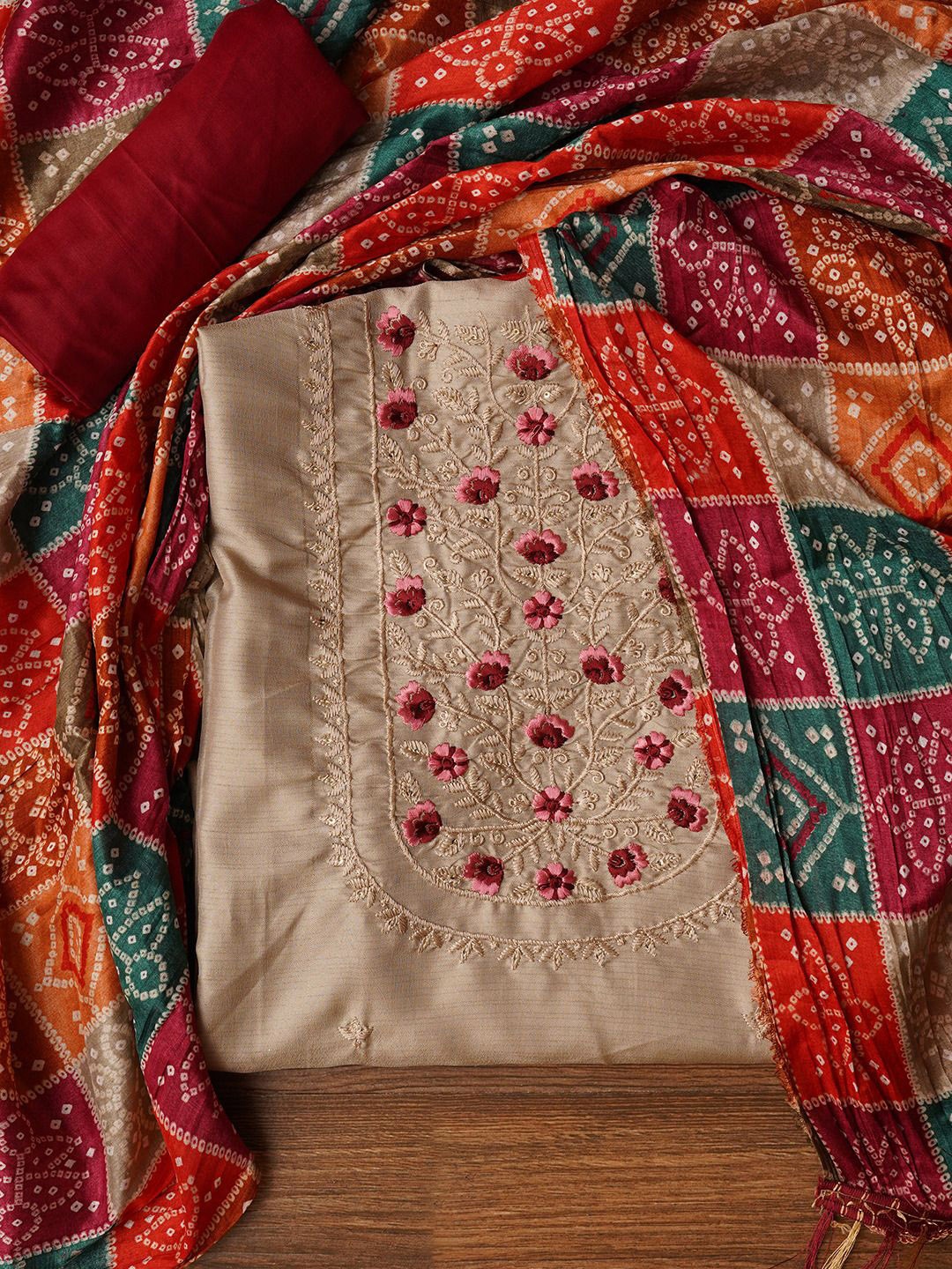 

Jaipur Kurti Unstitched Printed Pure Cotton Dress Material With Dupatta, Cream