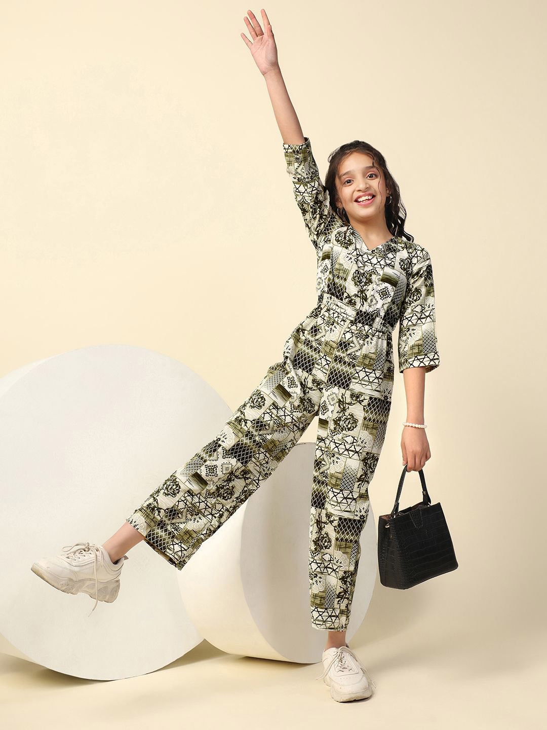 

FASHION DREAM Girls Printed Basic Jumpsuit, Green