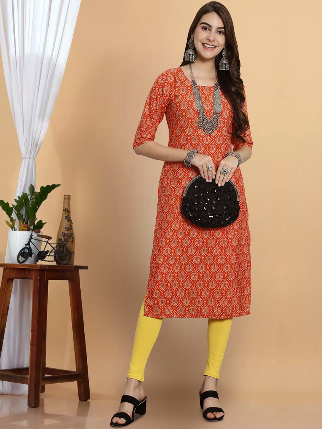 

7Threads Ethnic Motifs Printed Patchwork Floral Crepe Kurta, Orange