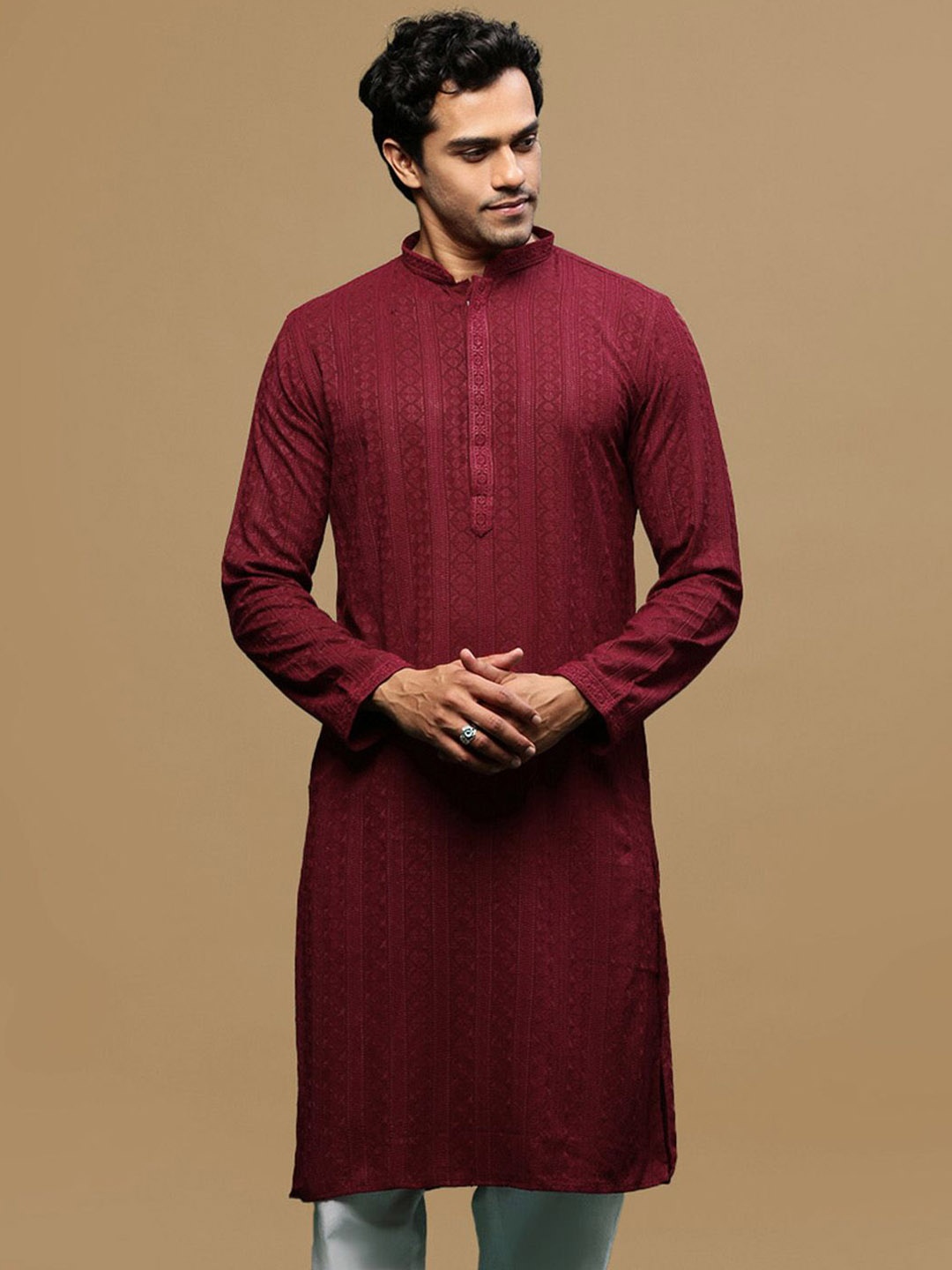 

Sanwara Geometric Embroidered Chikankari Cotton Straight Kurta, Maroon