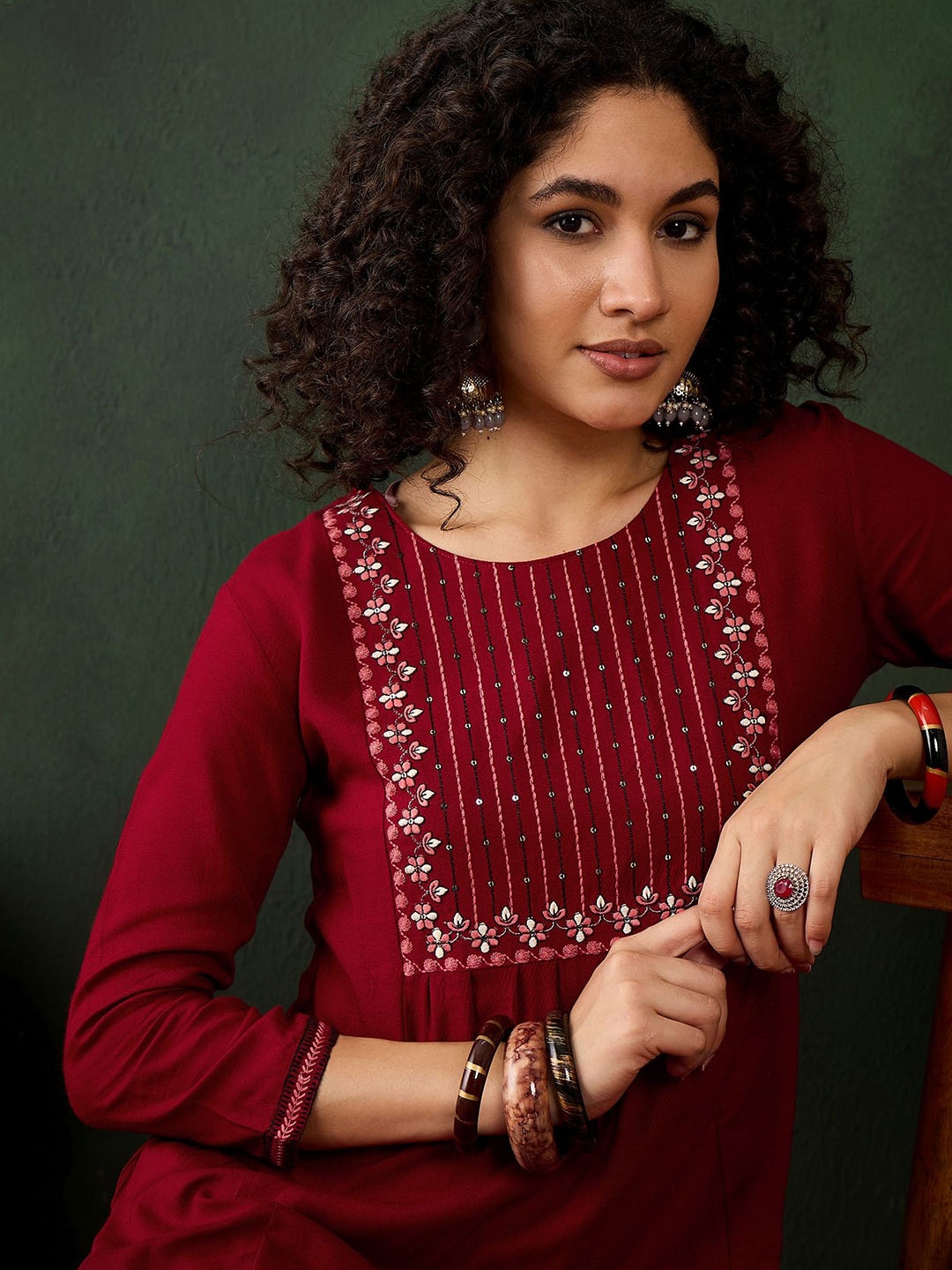 

Sangria Maroon Floral Embriodered Sequinned Straight Kurta