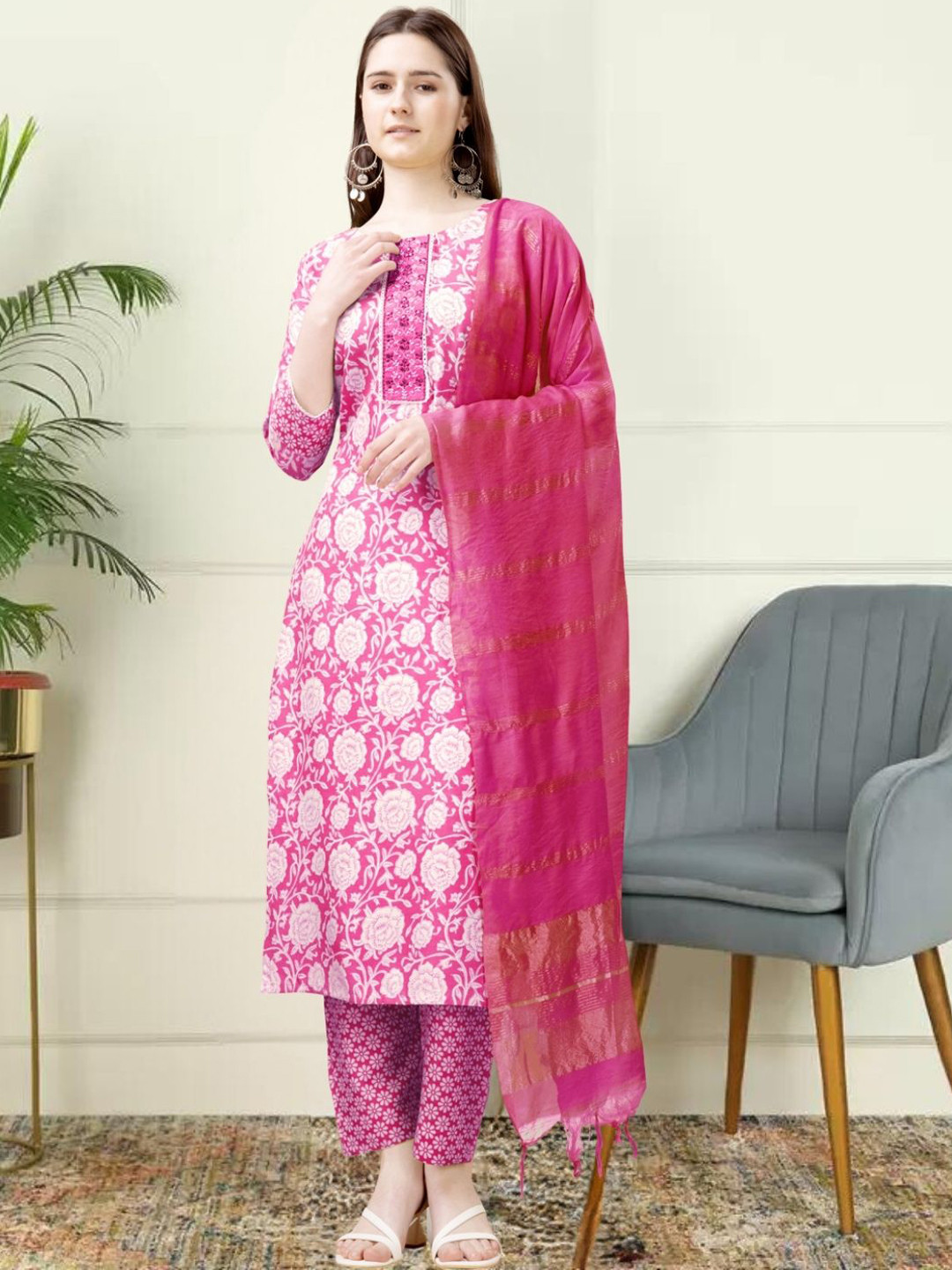 

KAZIA Floral Printed Thread Work Straight Kurta with Trousers & Dupatta, Pink