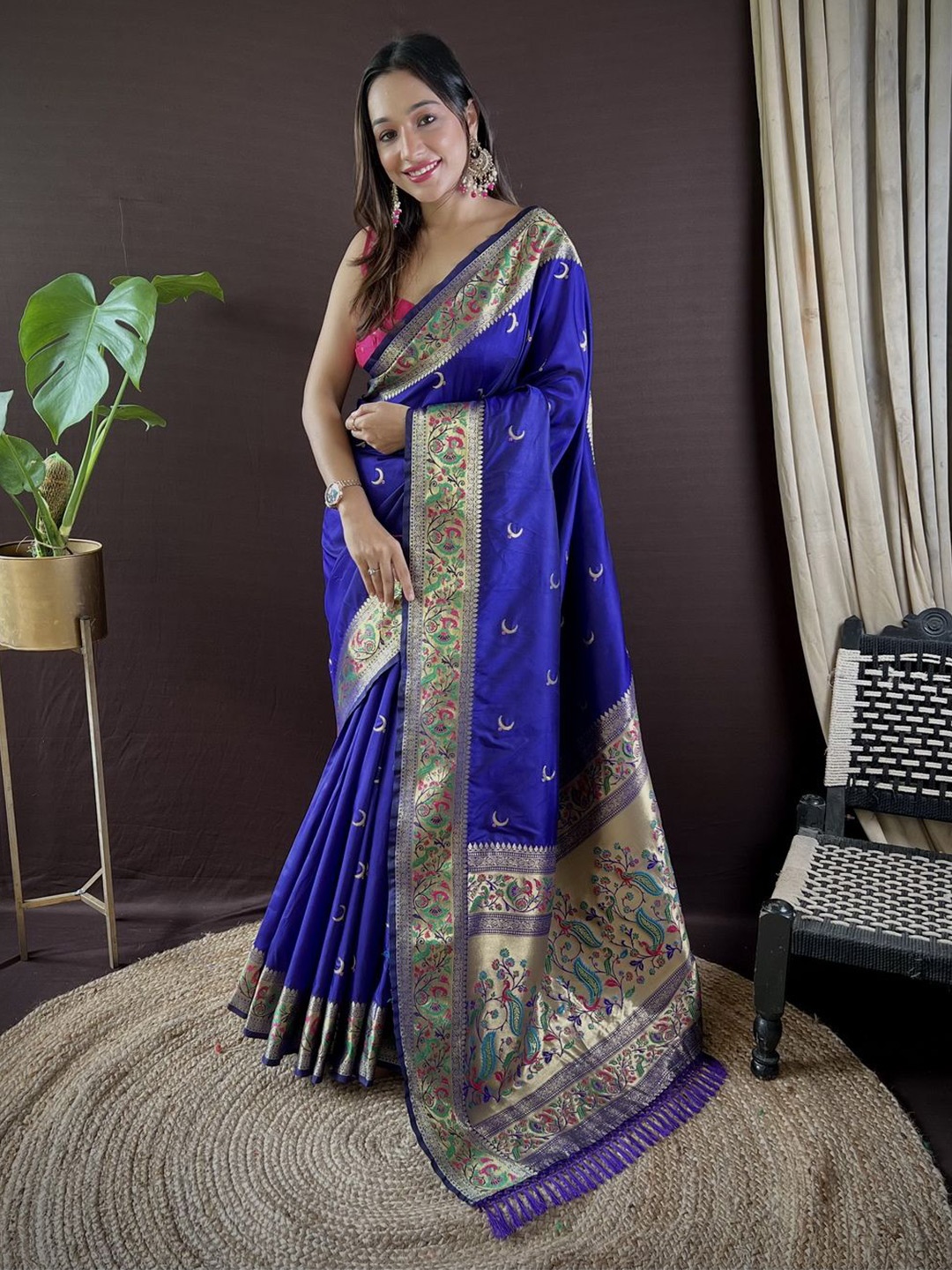 

Ekta Textiles Woven Design Zari Pure Silk Paithani Saree, Blue