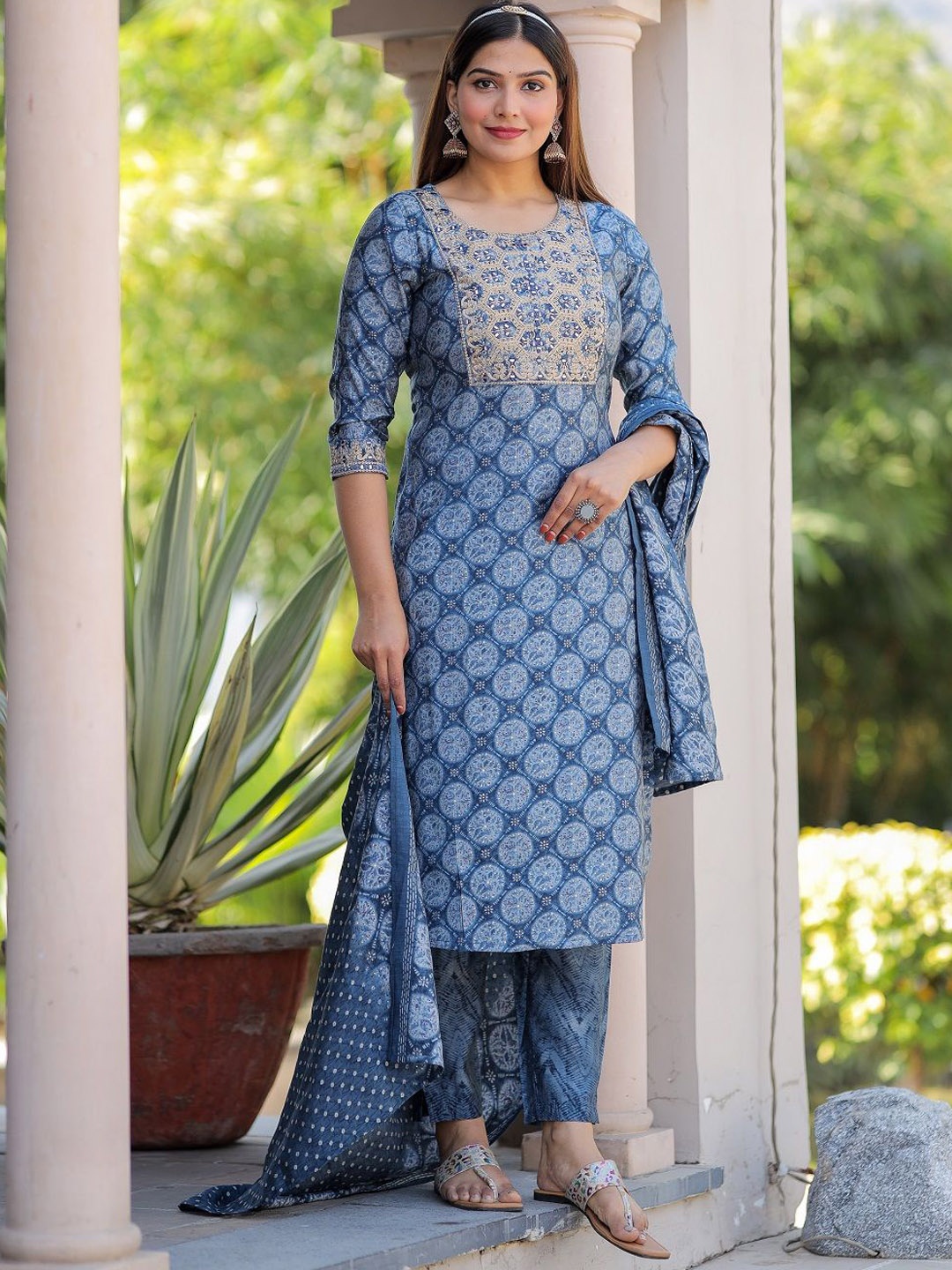 

Benaaz Ethnic Motifs Printed Straight Kurta with Trousers & Dupatta, Blue