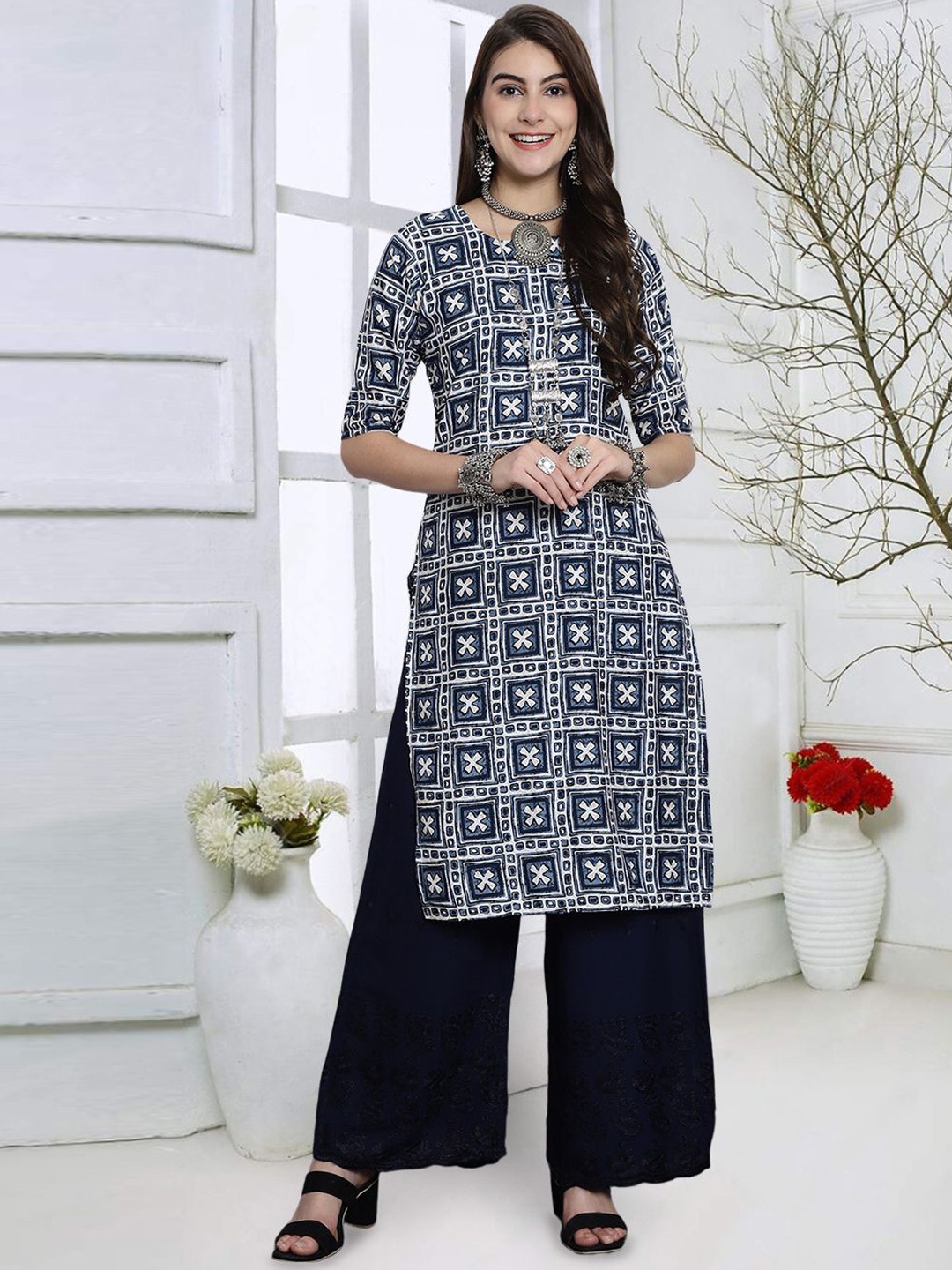 

7Threads Geometric Printed Round Neck Straight Kurta, Blue