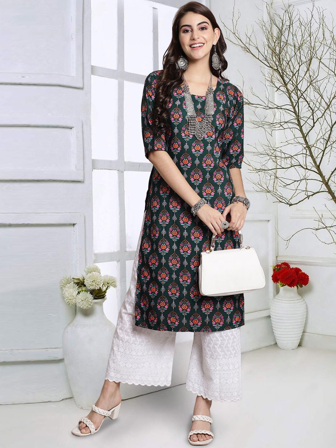 

7Threads Floral Printed Round Neck Crepe Straight Kurta, Green