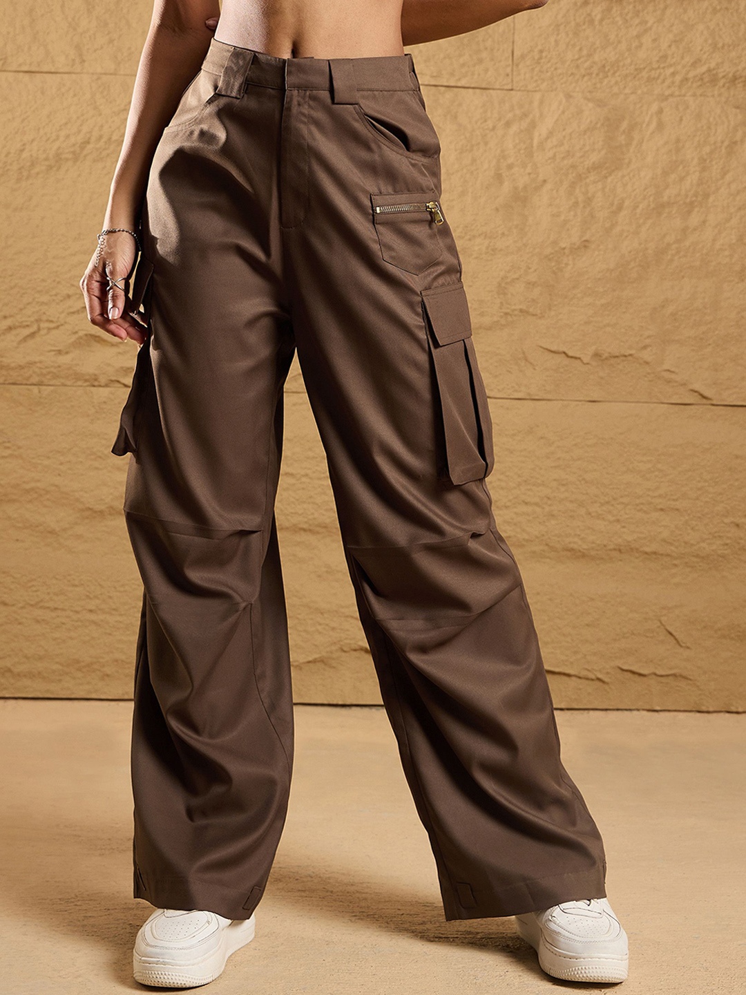 

SASSAFRAS Women Comfort Straight Fit High-Rise Cargos Trousers, Brown