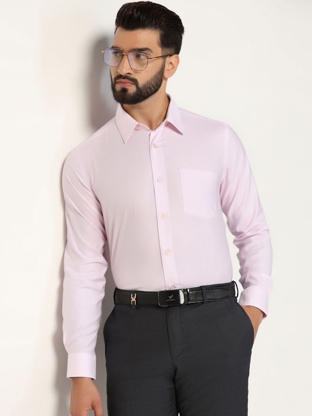 

Blackberrys Men Textured Formal Slim Fit Wrinkle-Resistant Shirt, Pink