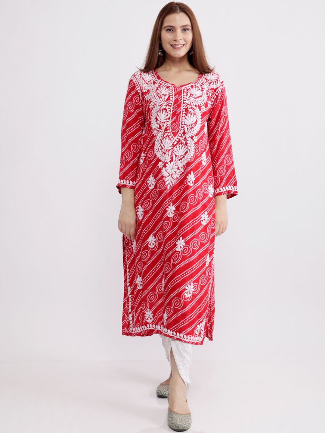 

Hastya Kala Bandhani Printed Sweetheart Neck Chikankari Straight Kurta, Red