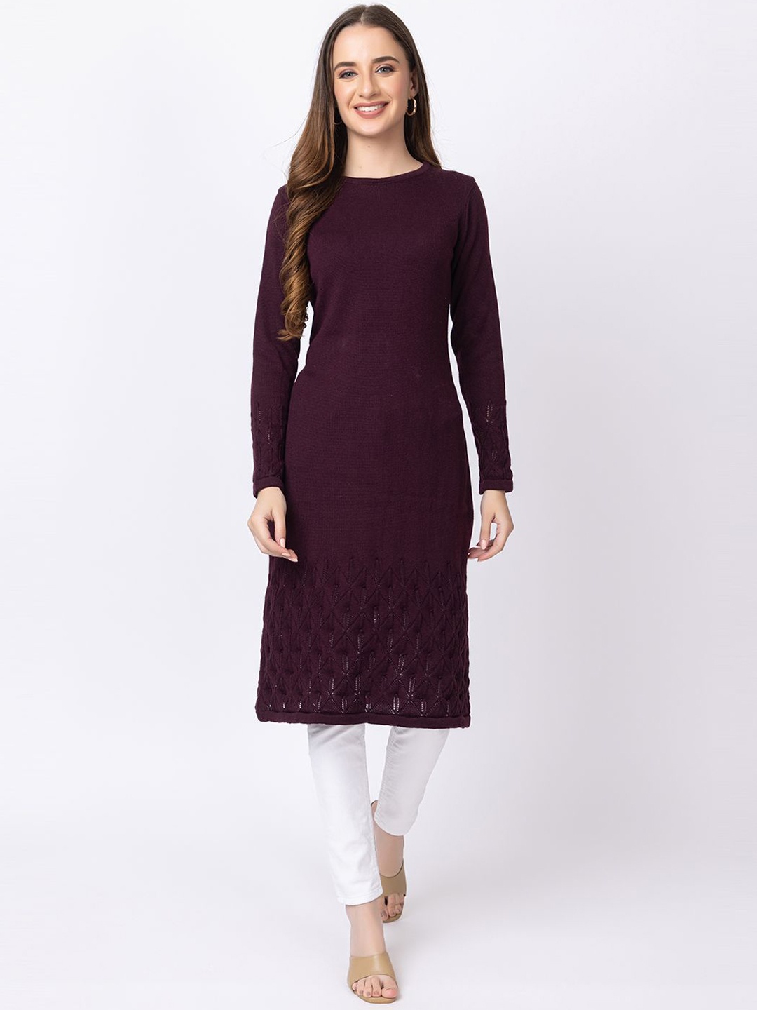 

Anouk Self Design Round Neck Jacquard Knitted Straight Kurta, Mauve