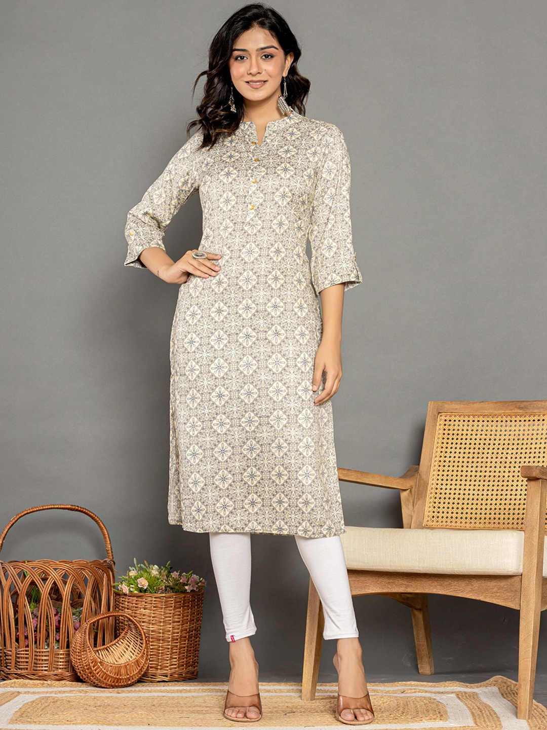 

Rouhab Geometric Printed Straight Kurta, Beige