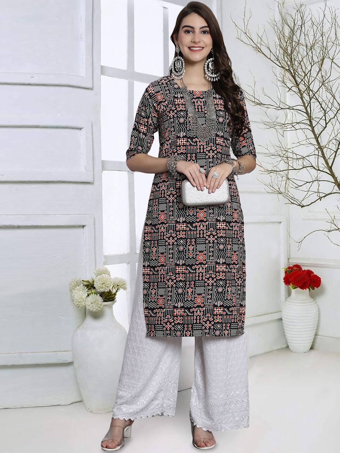 

7Threads Ethnic Motifs Printed Round Neck Crepe Straight Kurta, Black