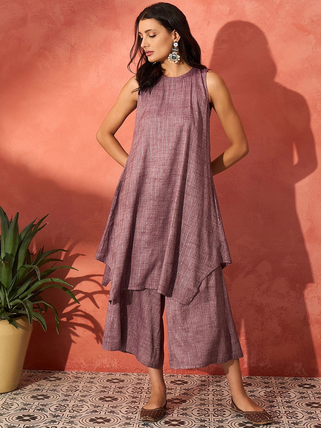

InWeave Striped Sleeveless Asymmetric A-Line Kurta With Palazzos, Mauve