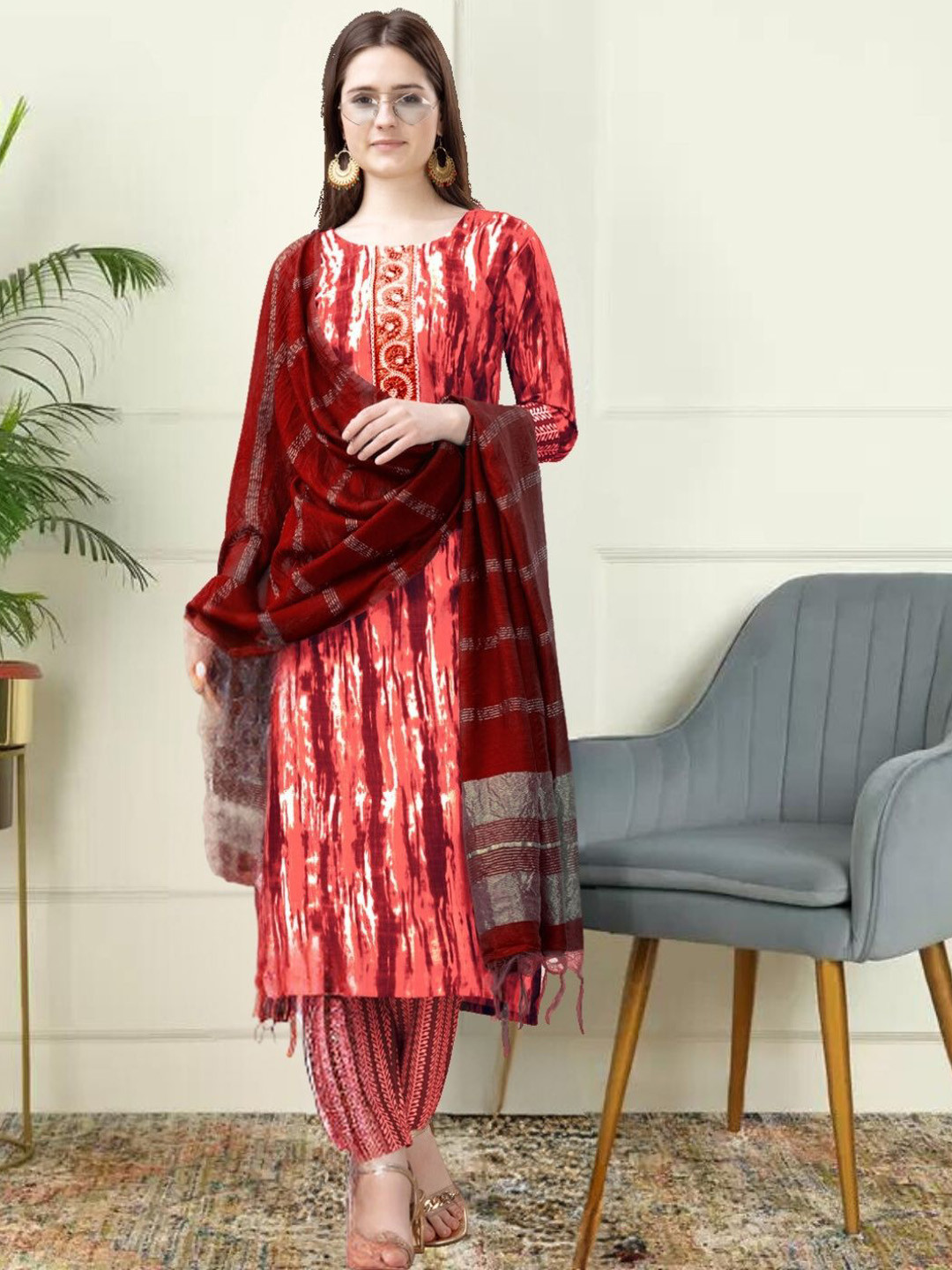 

KAZIA Ombre Printed Thread Work Kurta with Trousers & Dupatta, Orange