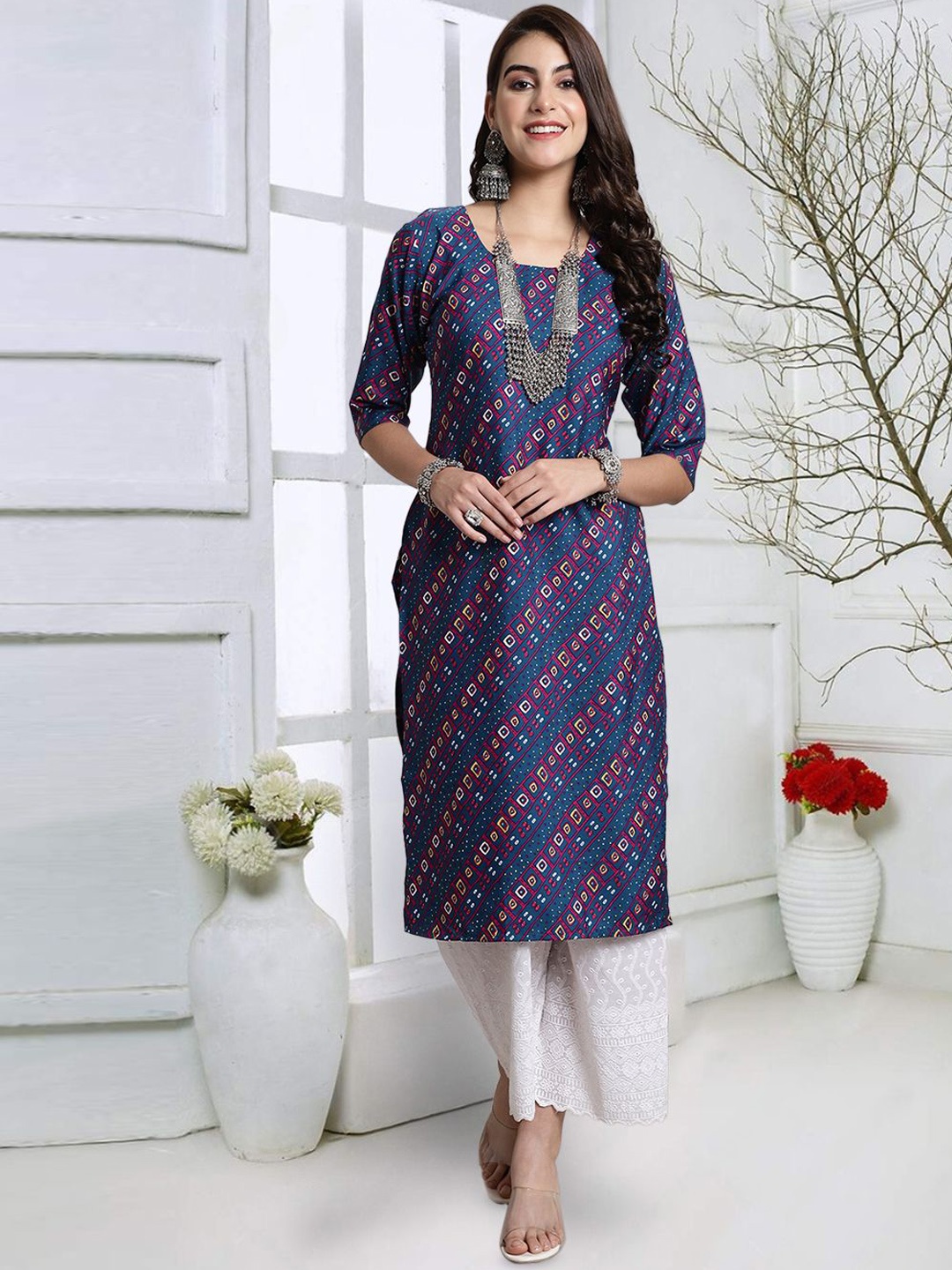 

7Threads Geometric Printed Round Neck Straight Kurta, Navy blue