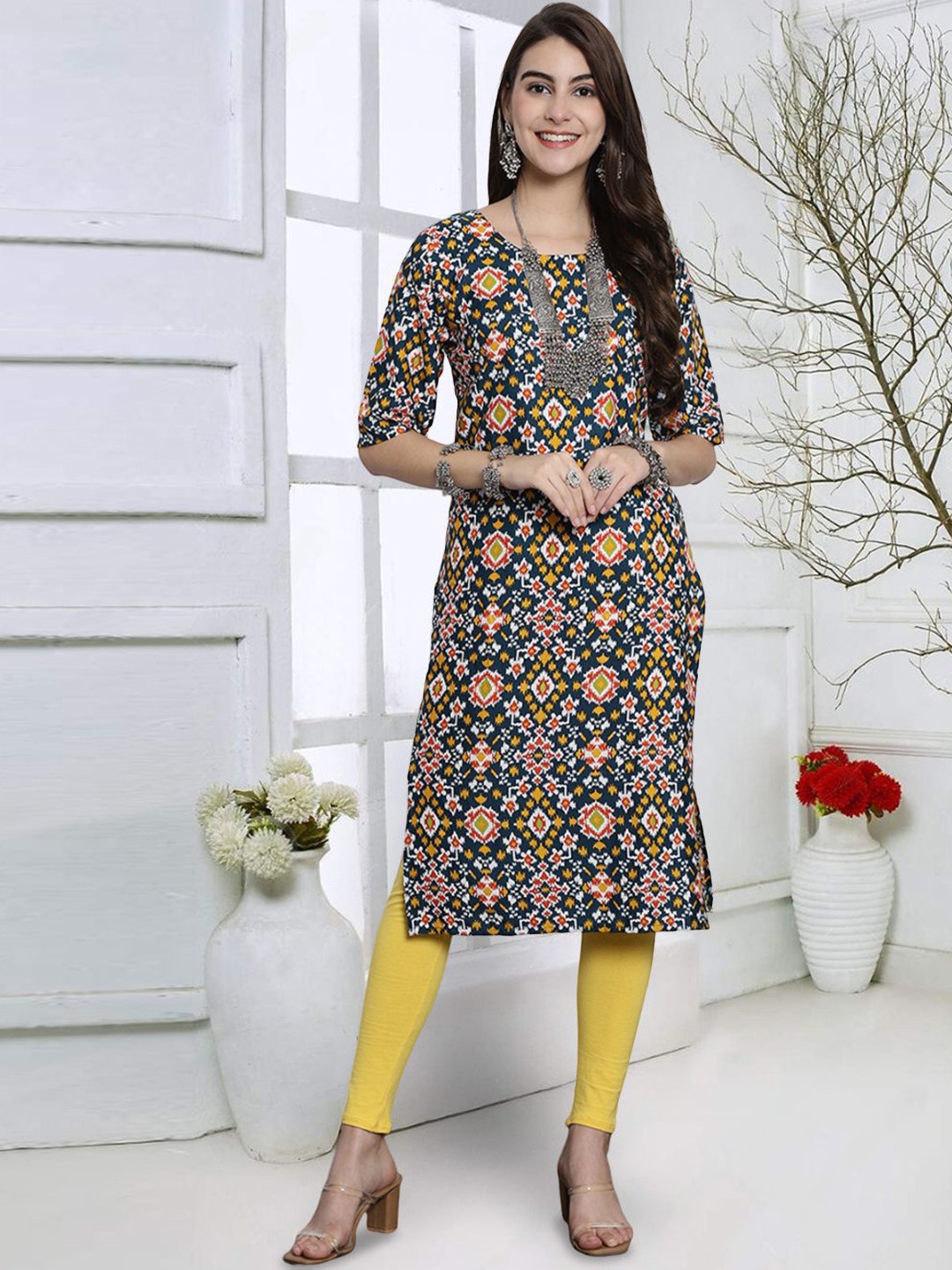 

7Threads Ethnic Motifs Printed Round Neck Straight Kurta, Green