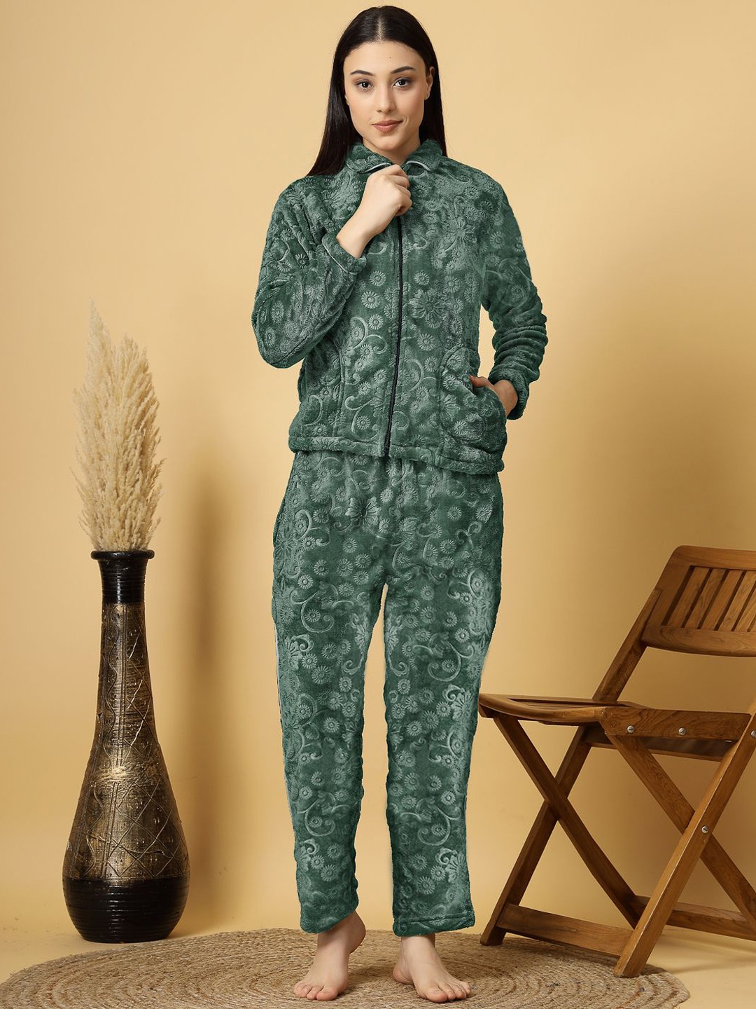 

FABINALIV Floral Embossed Zip Closure Winter Night Suit, Sea green