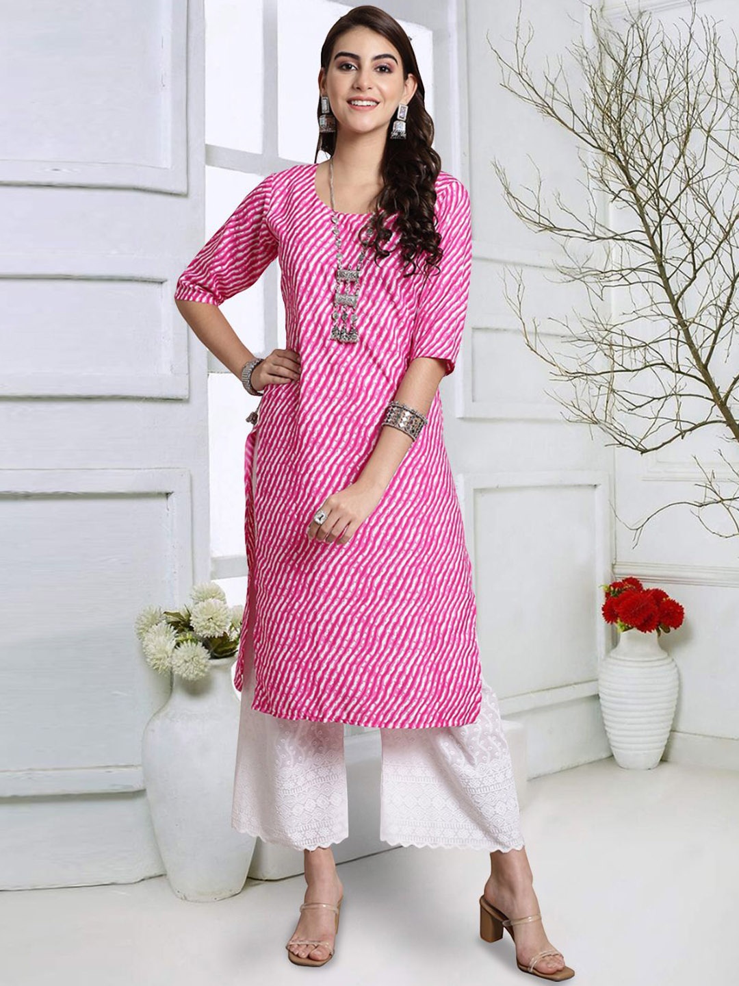 

7Threads Leheriya Printed Round Neck Straight Kurta, Pink
