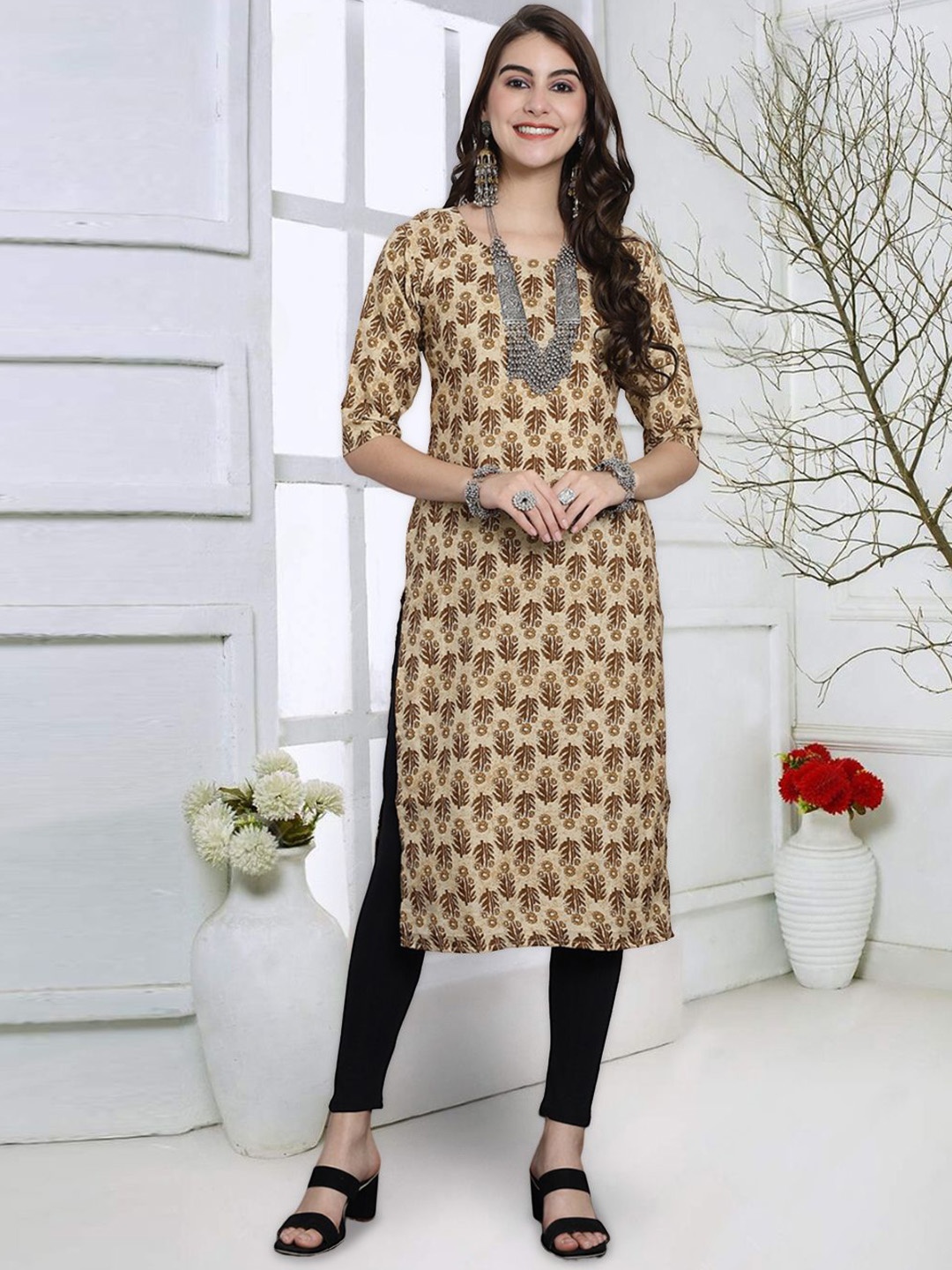 

7Threads Floral Printed Round Neck Crepe Straight Kurta, Brown