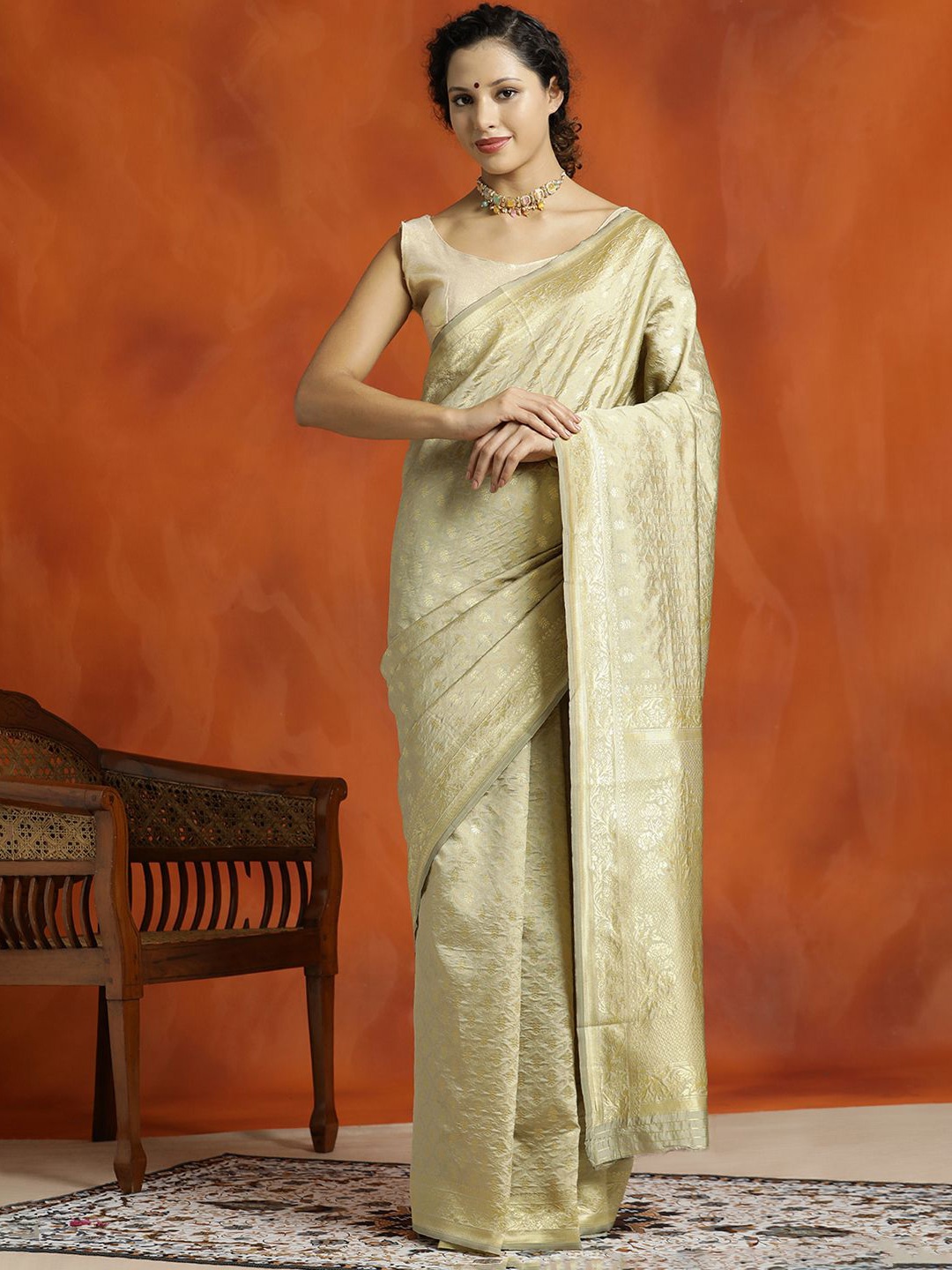 

Jaipur Kurti Silk Zari Woven Heavy Banarasi Saree, Beige