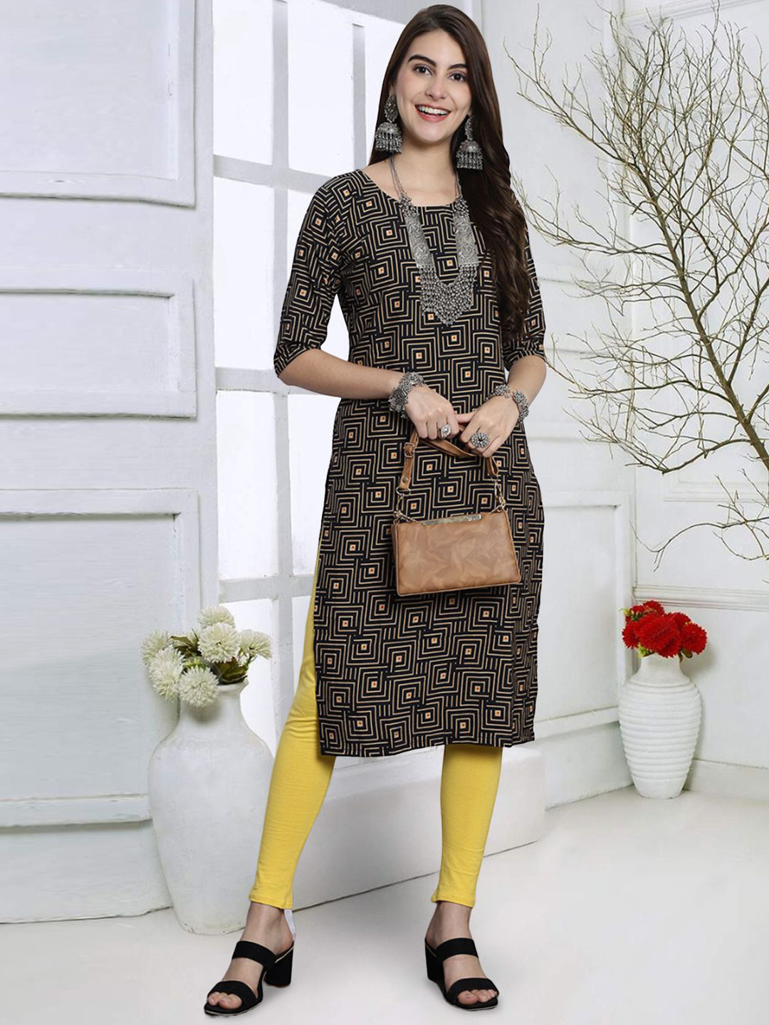 

7Threads Geometric Printed Round Neck Straight Kurta, Black