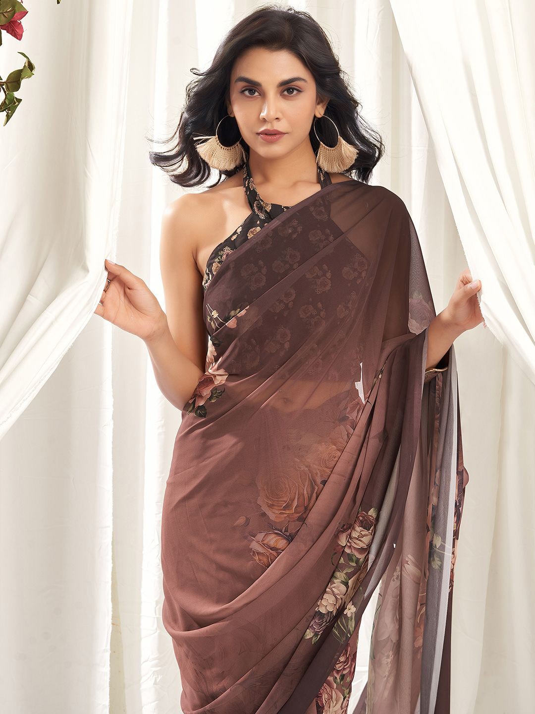 

Satrani Floral Pure Georgette Printed Saree, Brown