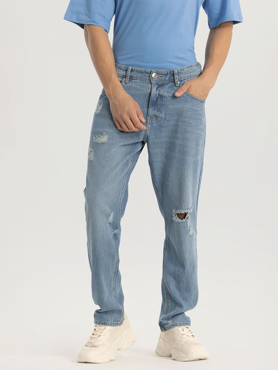 

Snitch Men Comfort Relaxed Fit Mildly Distressed Light Fade Stretchable Jeans, Blue